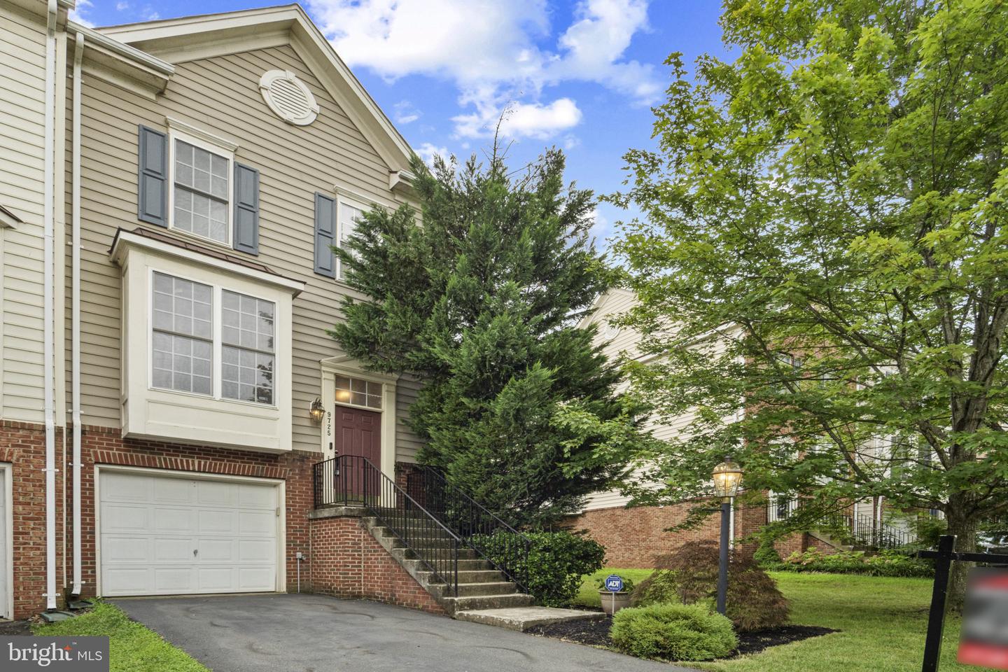 9725 CHESHIRE RIDGE CIR, MANASSAS, Virginia 20110, 3 Bedrooms Bedrooms, ,2 BathroomsBathrooms,Residential,For sale,9725 CHESHIRE RIDGE CIR,VAPW2099166 MLS # VAPW2099166