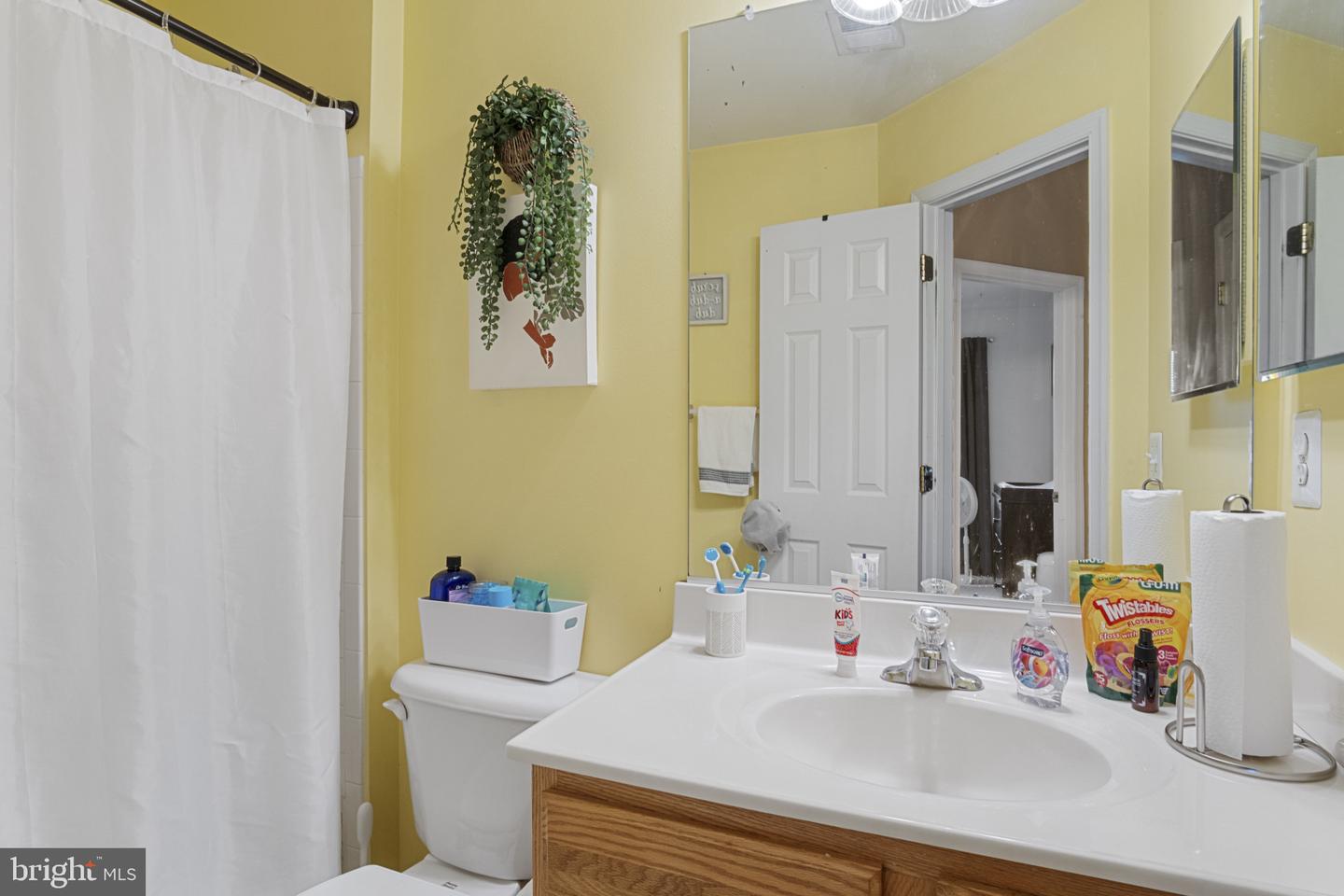 9725 CHESHIRE RIDGE CIR, MANASSAS, Virginia 20110, 3 Bedrooms Bedrooms, ,2 BathroomsBathrooms,Residential,For sale,9725 CHESHIRE RIDGE CIR,VAPW2099166 MLS # VAPW2099166
