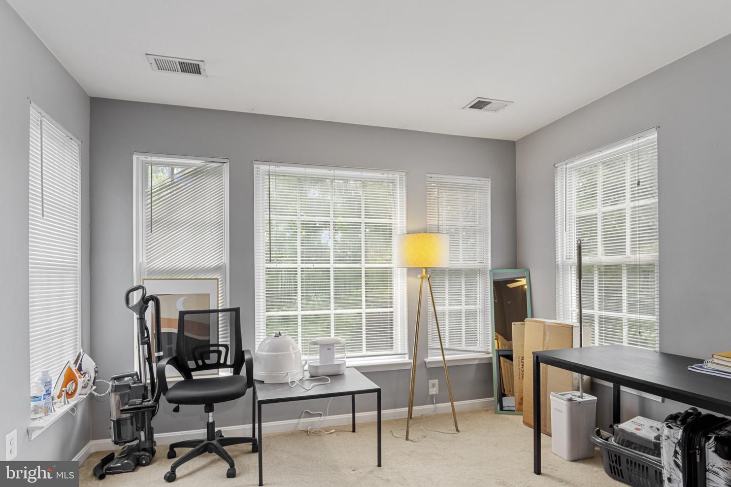 9725 CHESHIRE RIDGE CIR, MANASSAS, Virginia 20110, 3 Bedrooms Bedrooms, ,2 BathroomsBathrooms,Residential,For sale,9725 CHESHIRE RIDGE CIR,VAPW2099166 MLS # VAPW2099166