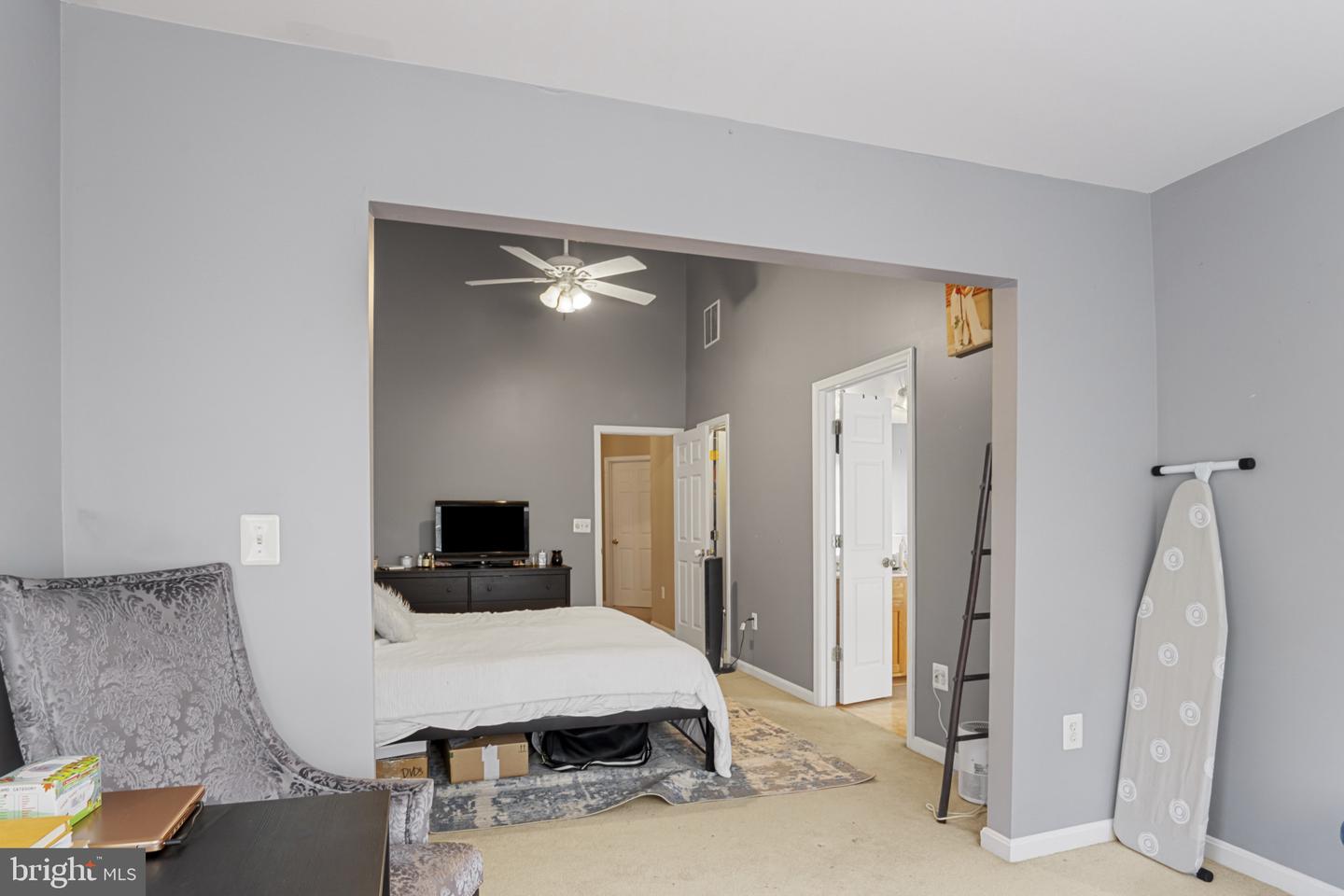 9725 CHESHIRE RIDGE CIR, MANASSAS, Virginia 20110, 3 Bedrooms Bedrooms, ,2 BathroomsBathrooms,Residential,For sale,9725 CHESHIRE RIDGE CIR,VAPW2099166 MLS # VAPW2099166