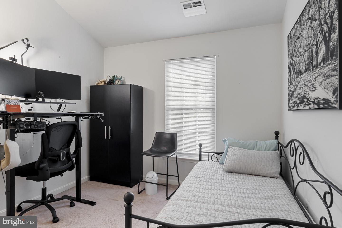9725 CHESHIRE RIDGE CIR, MANASSAS, Virginia 20110, 3 Bedrooms Bedrooms, ,2 BathroomsBathrooms,Residential,For sale,9725 CHESHIRE RIDGE CIR,VAPW2099166 MLS # VAPW2099166