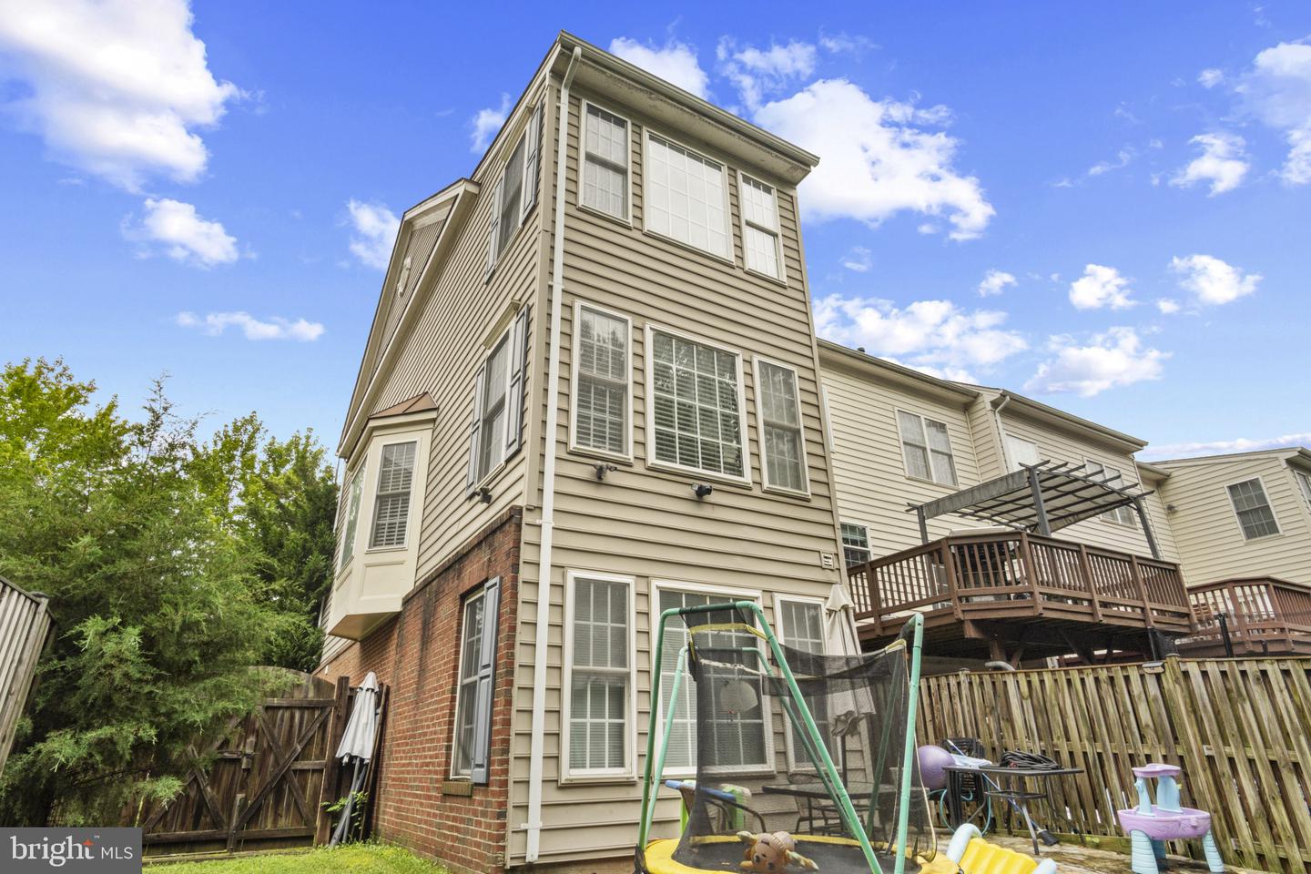 9725 CHESHIRE RIDGE CIR, MANASSAS, Virginia 20110, 3 Bedrooms Bedrooms, ,2 BathroomsBathrooms,Residential,For sale,9725 CHESHIRE RIDGE CIR,VAPW2099166 MLS # VAPW2099166