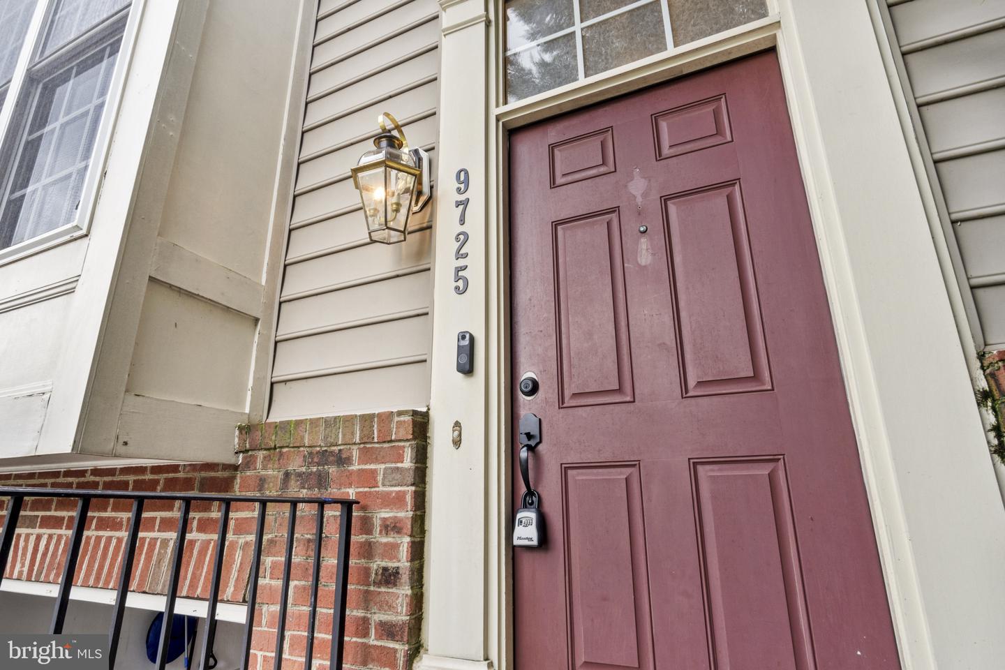9725 CHESHIRE RIDGE CIR, MANASSAS, Virginia 20110, 3 Bedrooms Bedrooms, ,2 BathroomsBathrooms,Residential,For sale,9725 CHESHIRE RIDGE CIR,VAPW2099166 MLS # VAPW2099166