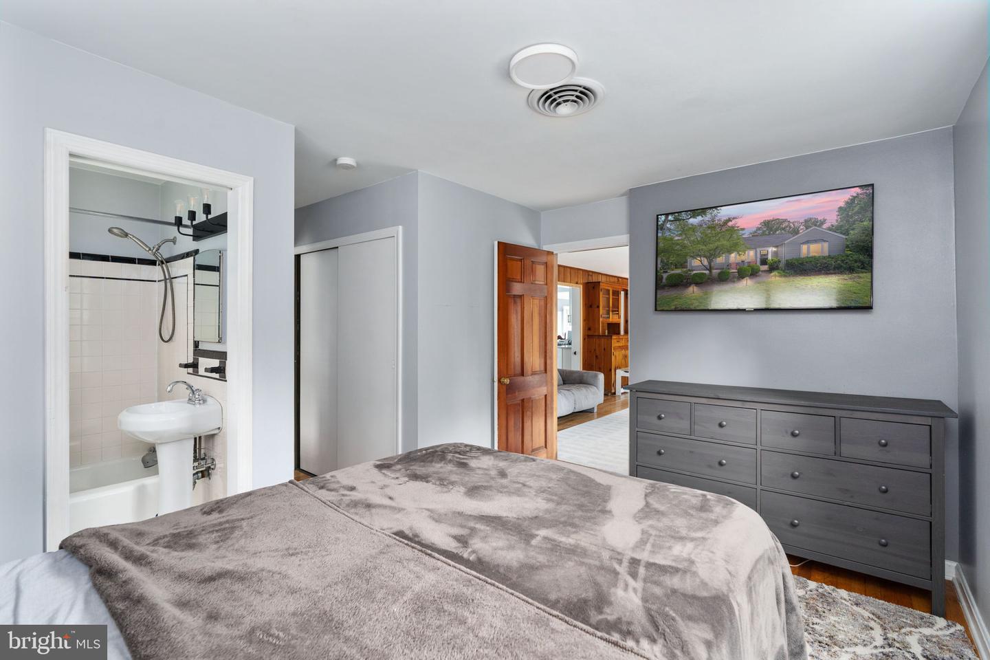 3801 WOODLEY DR, ALEXANDRIA, Virginia 22309, 3 Bedrooms Bedrooms, ,2 BathroomsBathrooms,Residential,For sale,3801 WOODLEY DR,VAFX2255360 MLS # VAFX2255360