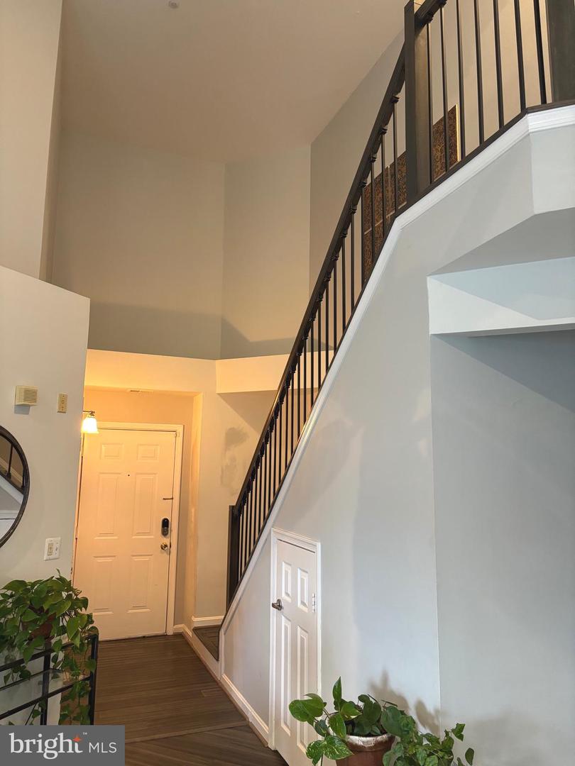 5924 FOUNDERS HILL DR #302, ALEXANDRIA, Virginia 22310, 3 Bedrooms Bedrooms, ,3 BathroomsBathrooms,Residential,For sale,5924 FOUNDERS HILL DR #302,VAFX2255558 MLS # VAFX2255558