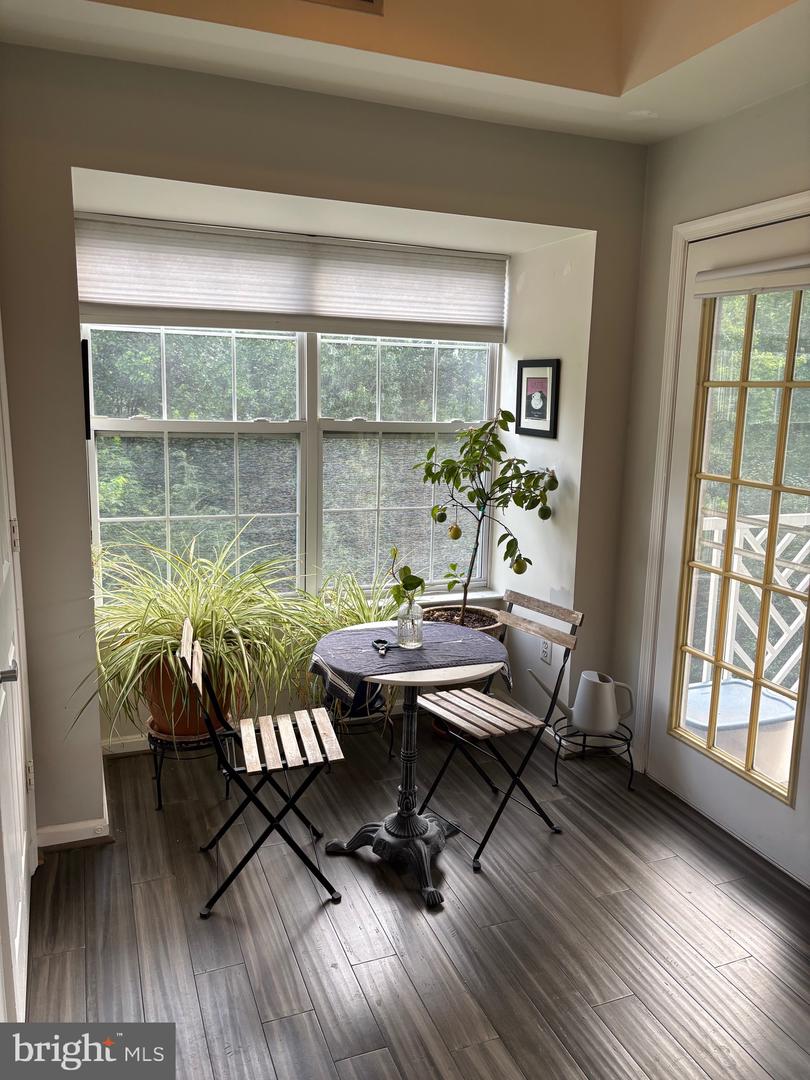 5924 FOUNDERS HILL DR #302, ALEXANDRIA, Virginia 22310, 3 Bedrooms Bedrooms, ,3 BathroomsBathrooms,Residential,For sale,5924 FOUNDERS HILL DR #302,VAFX2255558 MLS # VAFX2255558