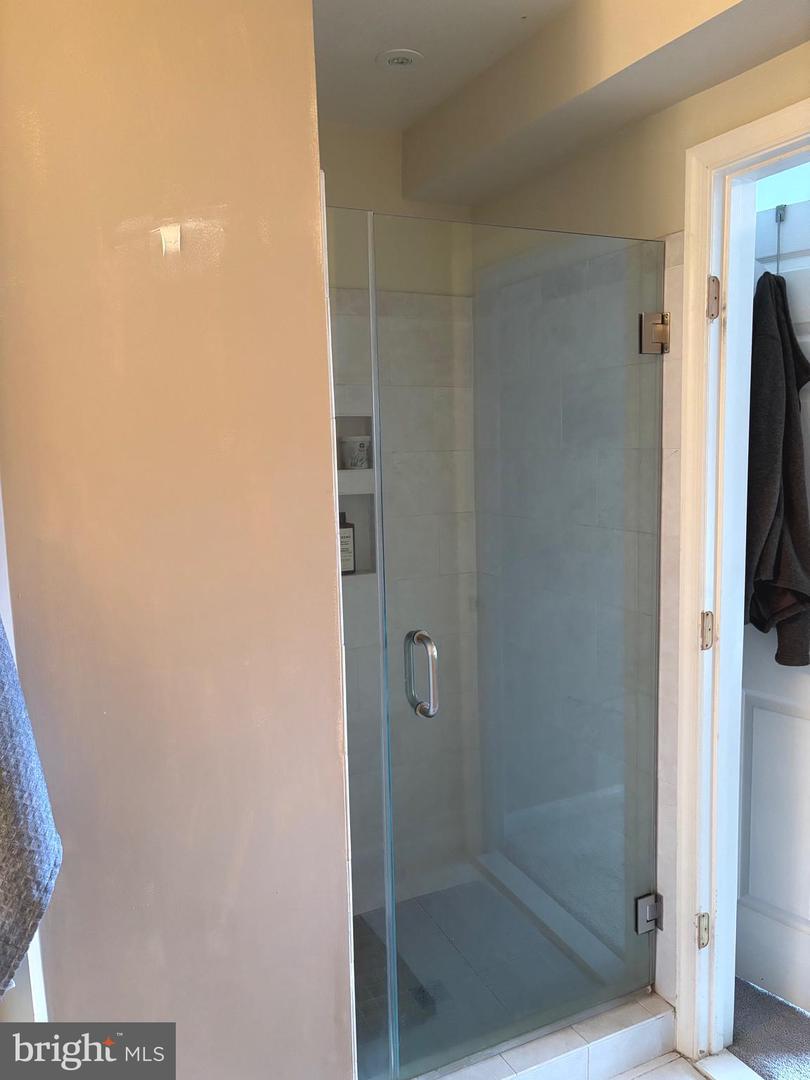 5924 FOUNDERS HILL DR #302, ALEXANDRIA, Virginia 22310, 3 Bedrooms Bedrooms, ,3 BathroomsBathrooms,Residential,For sale,5924 FOUNDERS HILL DR #302,VAFX2255558 MLS # VAFX2255558