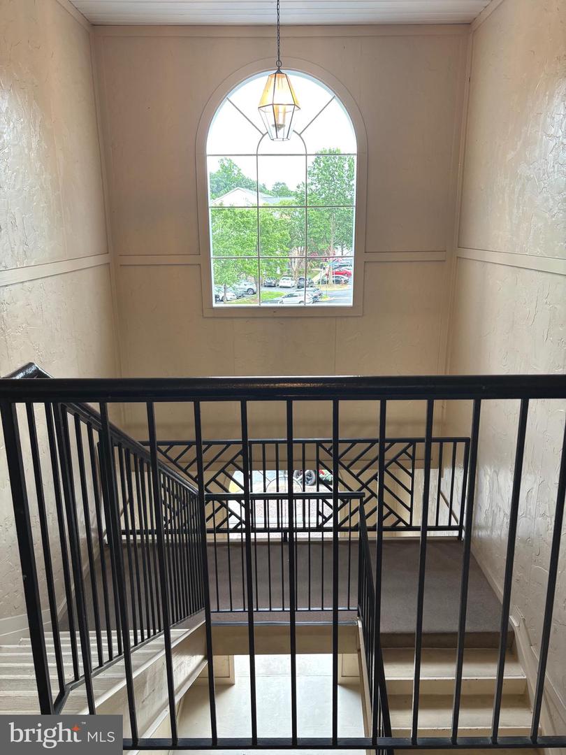 5924 FOUNDERS HILL DR #302, ALEXANDRIA, Virginia 22310, 3 Bedrooms Bedrooms, ,3 BathroomsBathrooms,Residential,For sale,5924 FOUNDERS HILL DR #302,VAFX2255558 MLS # VAFX2255558