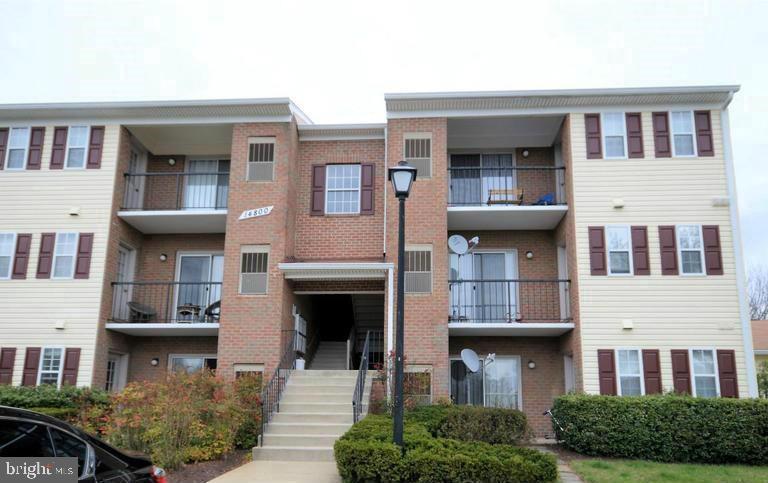 14800 RYDELL RD #202, CENTREVILLE, Virginia 20121, 1 Bedroom Bedrooms, ,1 BathroomBathrooms,Residential,For sale,14800 RYDELL RD #202,VAFX2255572 MLS # VAFX2255572