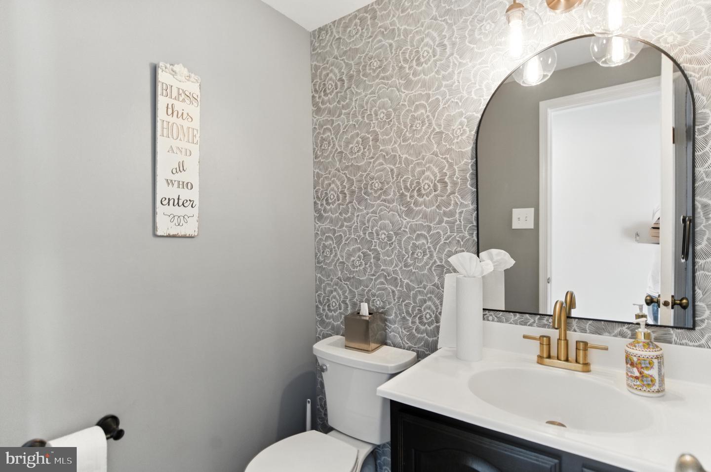 330 S 15TH ST, PURCELLVILLE, Virginia 20132, 4 Bedrooms Bedrooms, ,3 BathroomsBathrooms,Residential,For sale,330 S 15TH ST,VALO2102264 MLS # VALO2102264