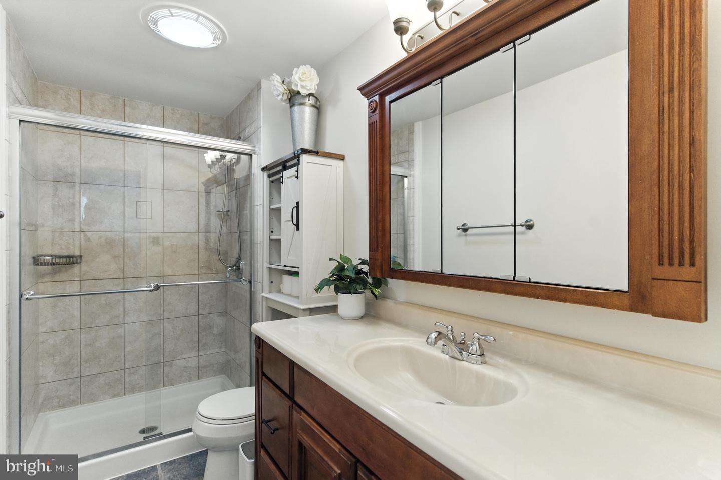330 S 15TH ST, PURCELLVILLE, Virginia 20132, 4 Bedrooms Bedrooms, ,3 BathroomsBathrooms,Residential,For sale,330 S 15TH ST,VALO2102264 MLS # VALO2102264