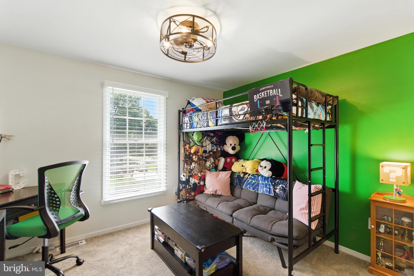 330 S 15TH ST, PURCELLVILLE, Virginia 20132, 4 Bedrooms Bedrooms, ,3 BathroomsBathrooms,Residential,For sale,330 S 15TH ST,VALO2102264 MLS # VALO2102264