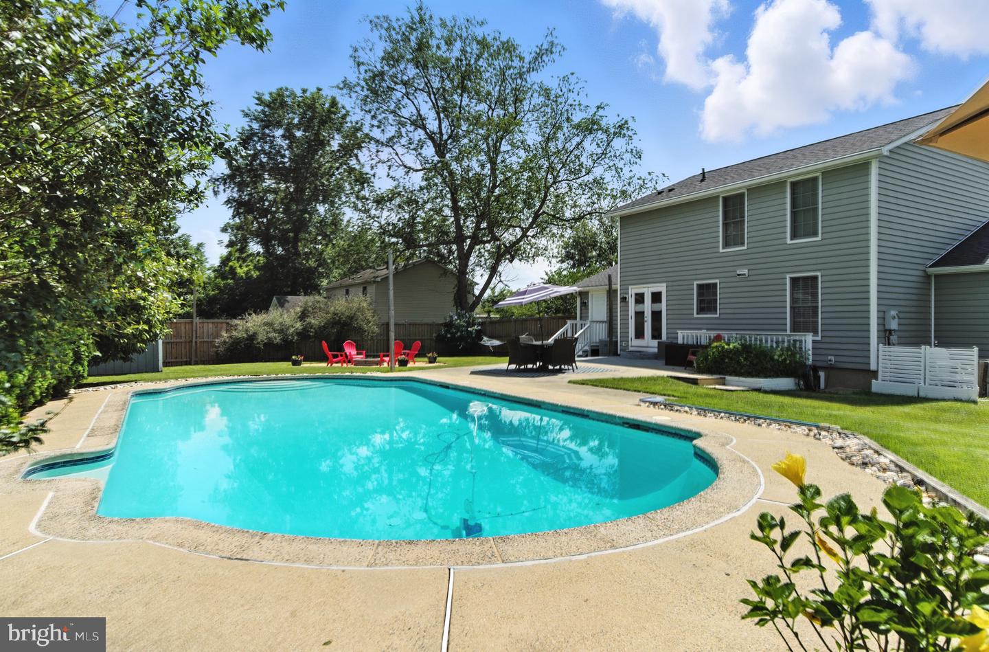 330 S 15TH ST, PURCELLVILLE, Virginia 20132, 4 Bedrooms Bedrooms, ,3 BathroomsBathrooms,Residential,For sale,330 S 15TH ST,VALO2102264 MLS # VALO2102264