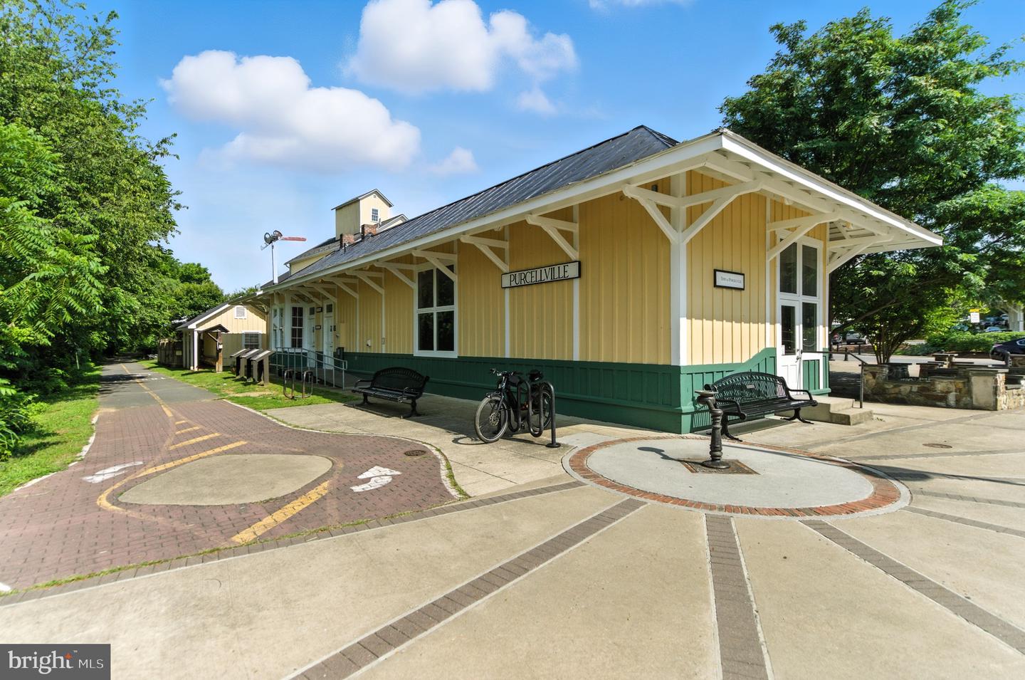 330 S 15TH ST, PURCELLVILLE, Virginia 20132, 4 Bedrooms Bedrooms, ,3 BathroomsBathrooms,Residential,For sale,330 S 15TH ST,VALO2102264 MLS # VALO2102264