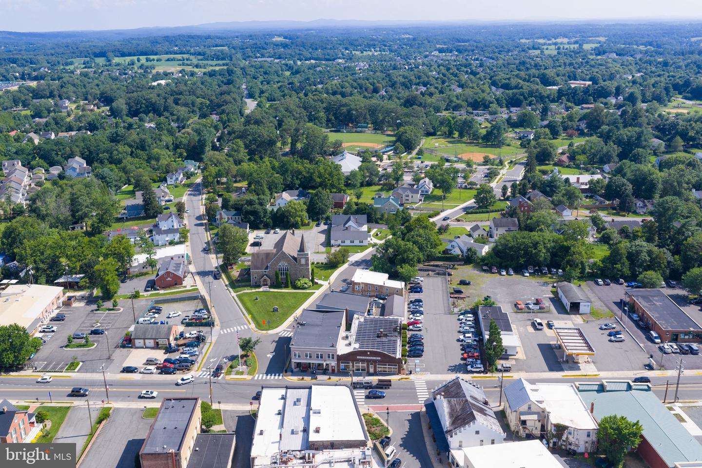 330 S 15TH ST, PURCELLVILLE, Virginia 20132, 4 Bedrooms Bedrooms, ,3 BathroomsBathrooms,Residential,For sale,330 S 15TH ST,VALO2102264 MLS # VALO2102264