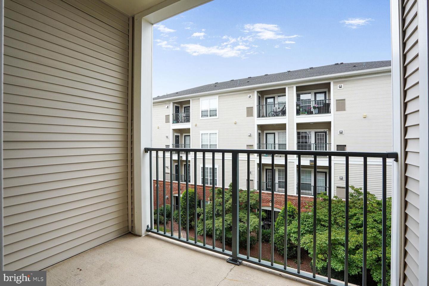 4862 EISENHOWER AVE #373, ALEXANDRIA, Virginia 22304, 1 Bedroom Bedrooms, ,1 BathroomBathrooms,Residential,For sale,4862 EISENHOWER AVE #373,VAAX2047516 MLS # VAAX2047516