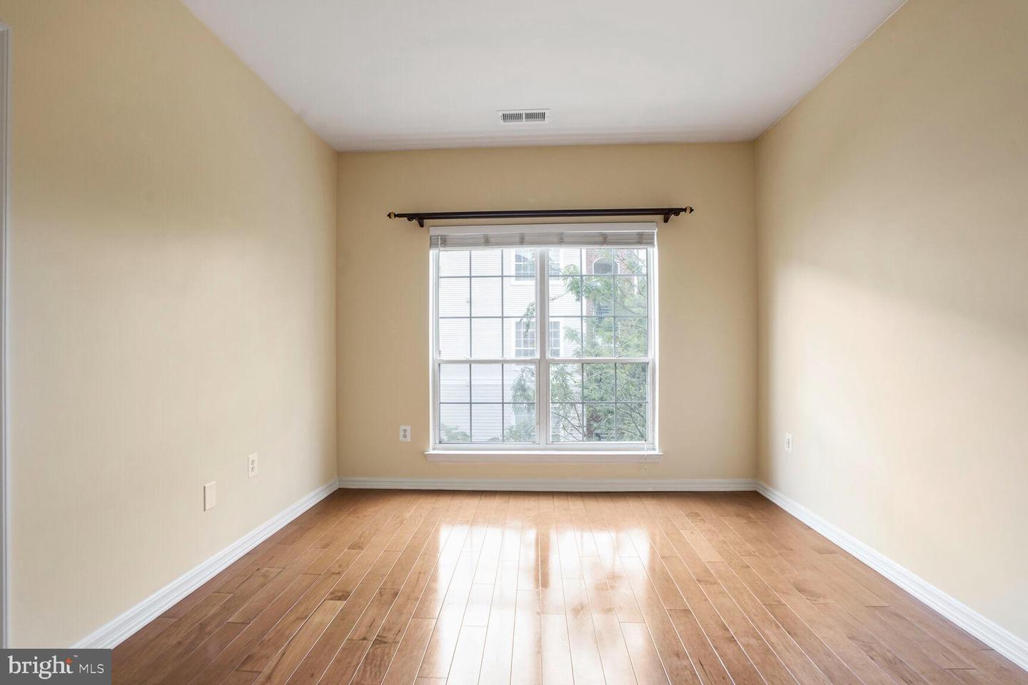 4862 EISENHOWER AVE #373, ALEXANDRIA, Virginia 22304, 1 Bedroom Bedrooms, ,1 BathroomBathrooms,Residential,For sale,4862 EISENHOWER AVE #373,VAAX2047516 MLS # VAAX2047516
