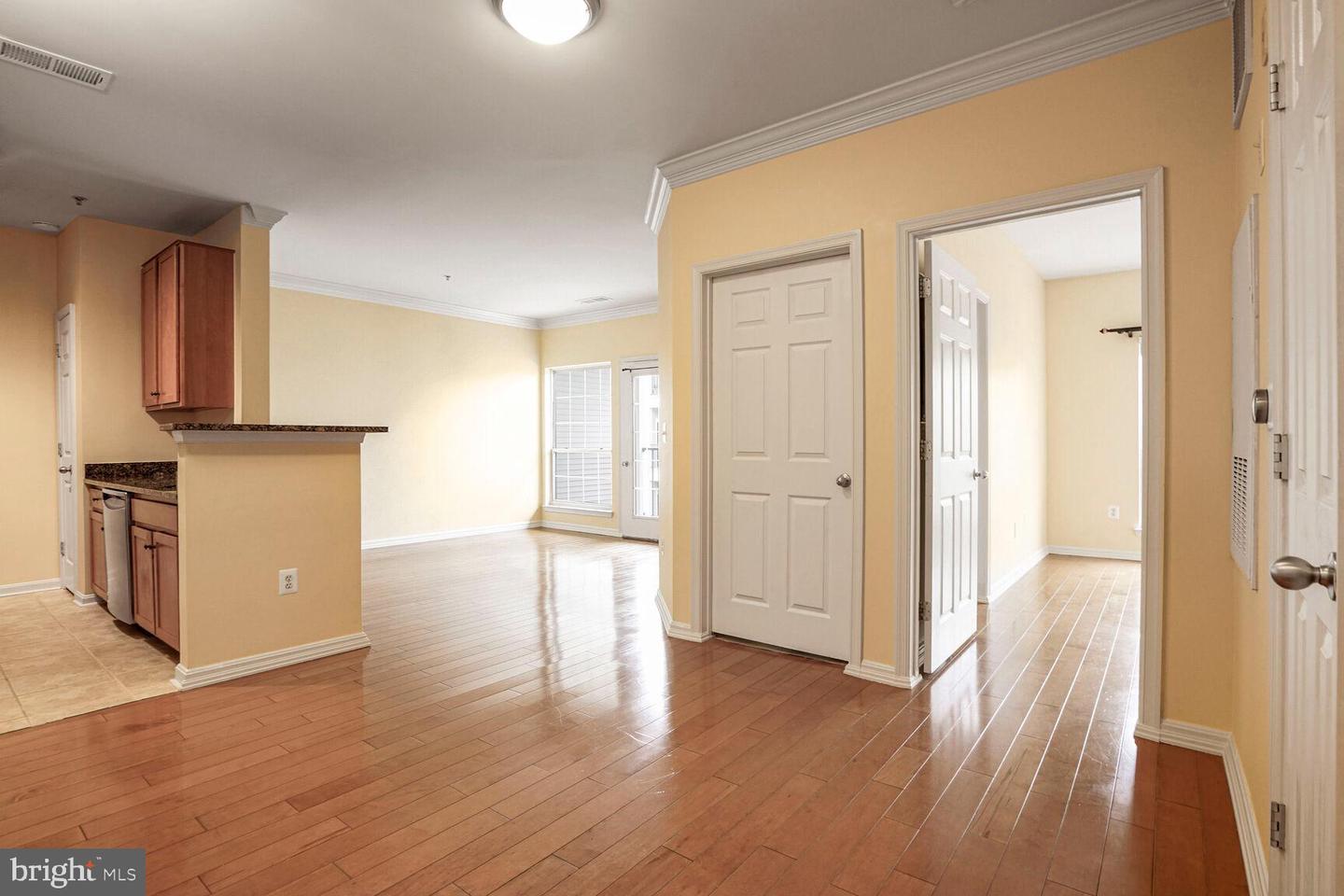 4862 EISENHOWER AVE #373, ALEXANDRIA, Virginia 22304, 1 Bedroom Bedrooms, ,1 BathroomBathrooms,Residential,For sale,4862 EISENHOWER AVE #373,VAAX2047516 MLS # VAAX2047516