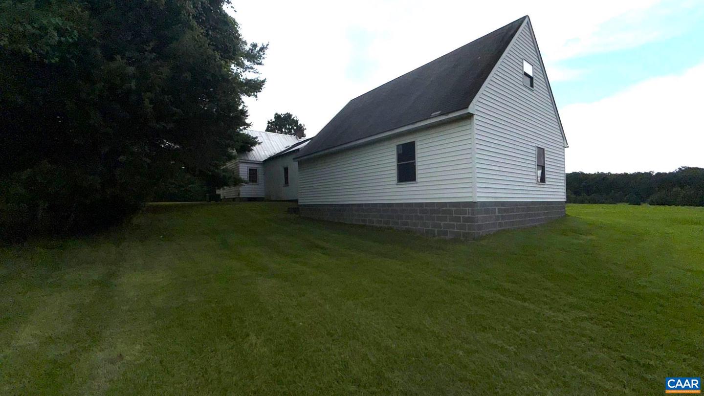 9919 JAMES MADISON HWY, FORK UNION, Virginia 23055, 2 Bedrooms Bedrooms, ,1 BathroomBathrooms,Residential,For sale,9919 JAMES MADISON HWY,666828 MLS # 666828
