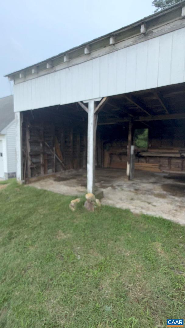 9919 JAMES MADISON HWY, FORK UNION, Virginia 23055, 2 Bedrooms Bedrooms, ,1 BathroomBathrooms,Residential,For sale,9919 JAMES MADISON HWY,666828 MLS # 666828