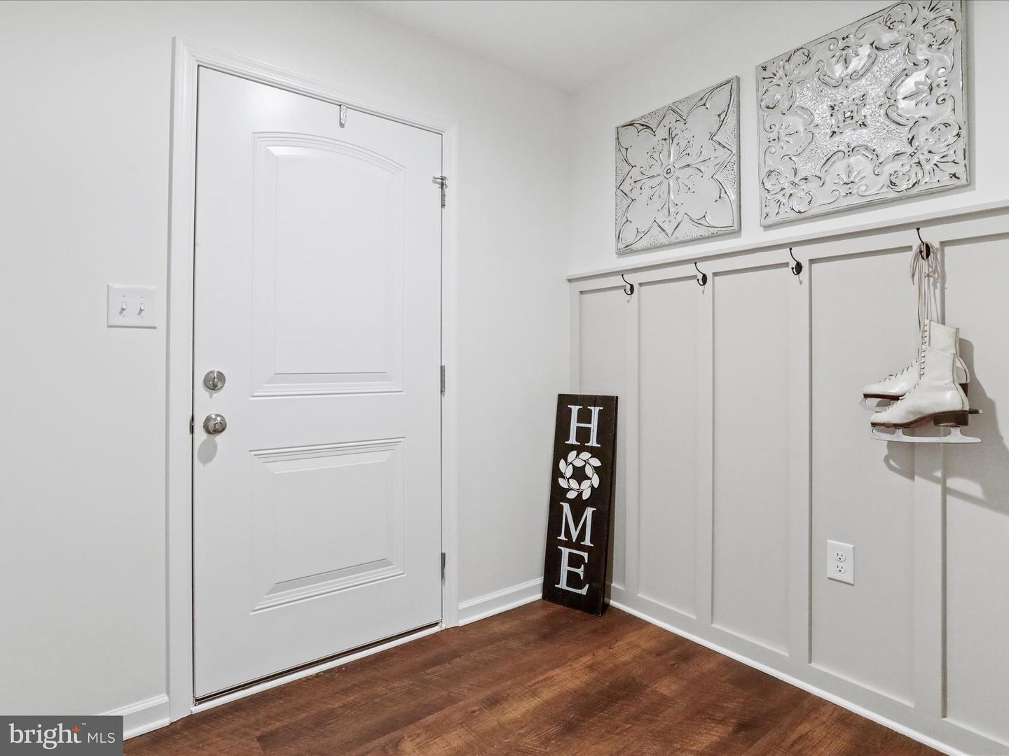 332 W 11TH, FRONT ROYAL, Virginia 22630, 3 Bedrooms Bedrooms, ,3 BathroomsBathrooms,Residential,For sale,332 W 11TH,VAWR2011720 MLS # VAWR2011720