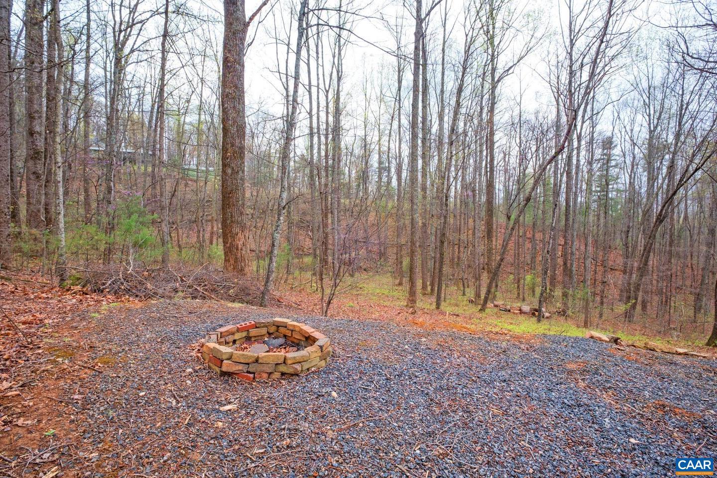 115 CIRCLE RD, STANARDSVILLE, Virginia 22973, 1 Bedroom Bedrooms, ,1 BathroomBathrooms,Residential,For sale,115 CIRCLE RD,662844 MLS # 662844