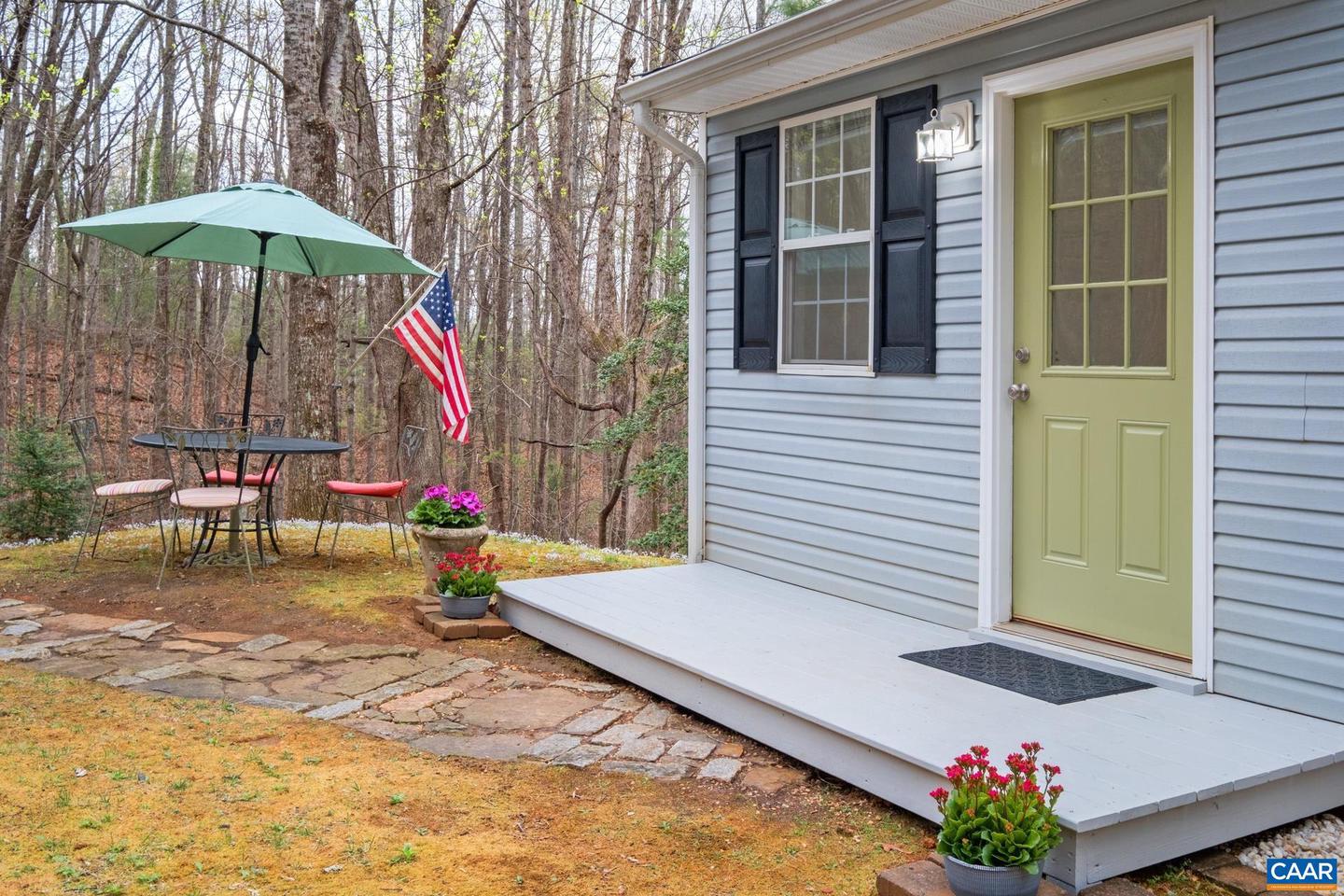 115 CIRCLE RD, STANARDSVILLE, Virginia 22973, 1 Bedroom Bedrooms, ,1 BathroomBathrooms,Residential,For sale,115 CIRCLE RD,662844 MLS # 662844