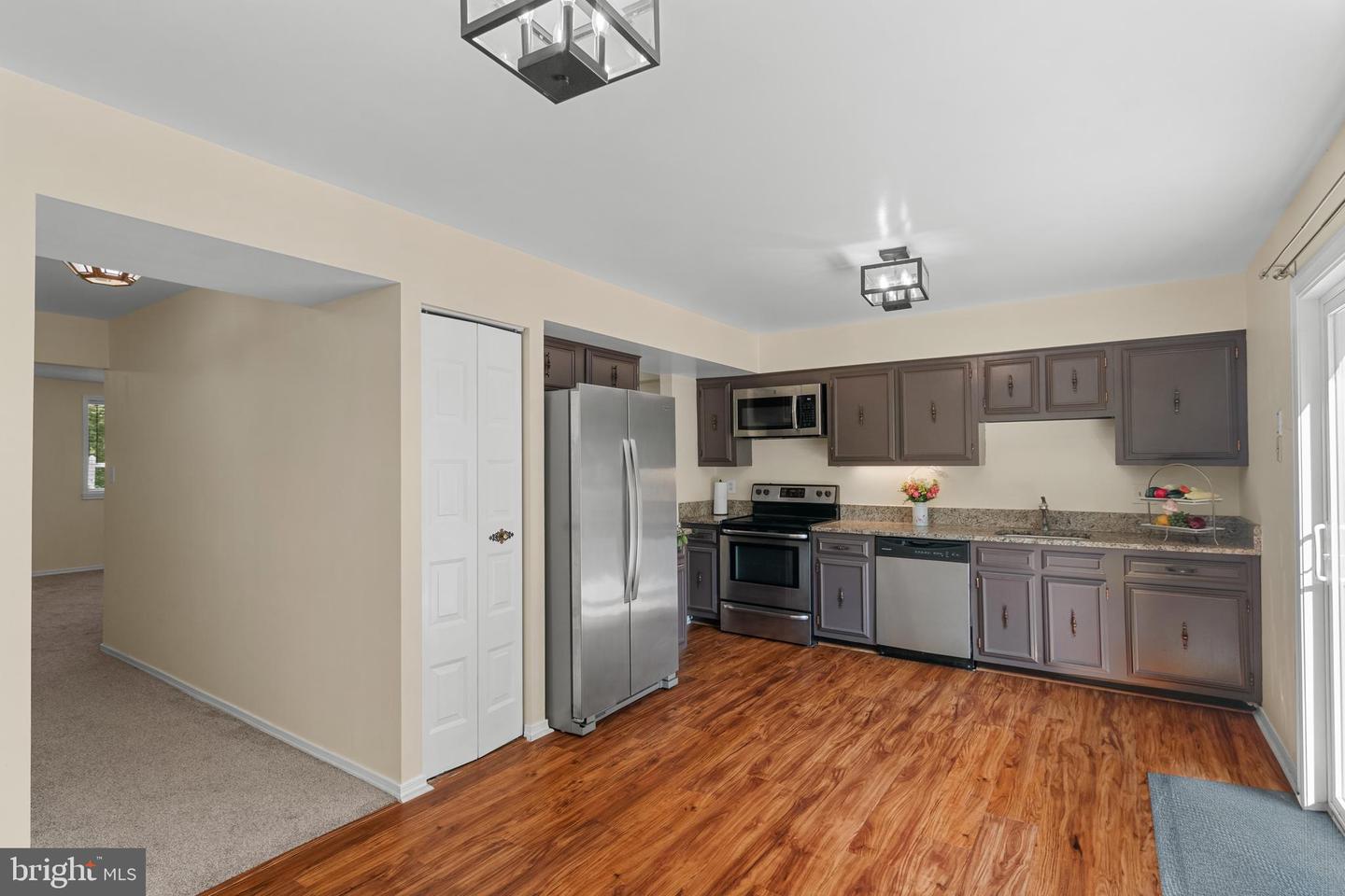 2930 JERMANTOWN RD #13, OAKTON, Virginia 22124, 3 Bedrooms Bedrooms, ,2 BathroomsBathrooms,Residential,For sale,2930 JERMANTOWN RD #13,VAFX2237794 MLS # VAFX2237794