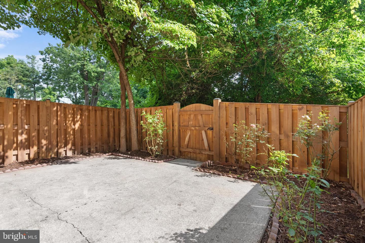2930 JERMANTOWN RD #13, OAKTON, Virginia 22124, 3 Bedrooms Bedrooms, ,2 BathroomsBathrooms,Residential,For sale,2930 JERMANTOWN RD #13,VAFX2237794 MLS # VAFX2237794