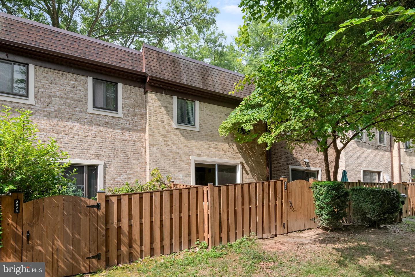 2930 JERMANTOWN RD #13, OAKTON, Virginia 22124, 3 Bedrooms Bedrooms, ,2 BathroomsBathrooms,Residential,For sale,2930 JERMANTOWN RD #13,VAFX2237794 MLS # VAFX2237794