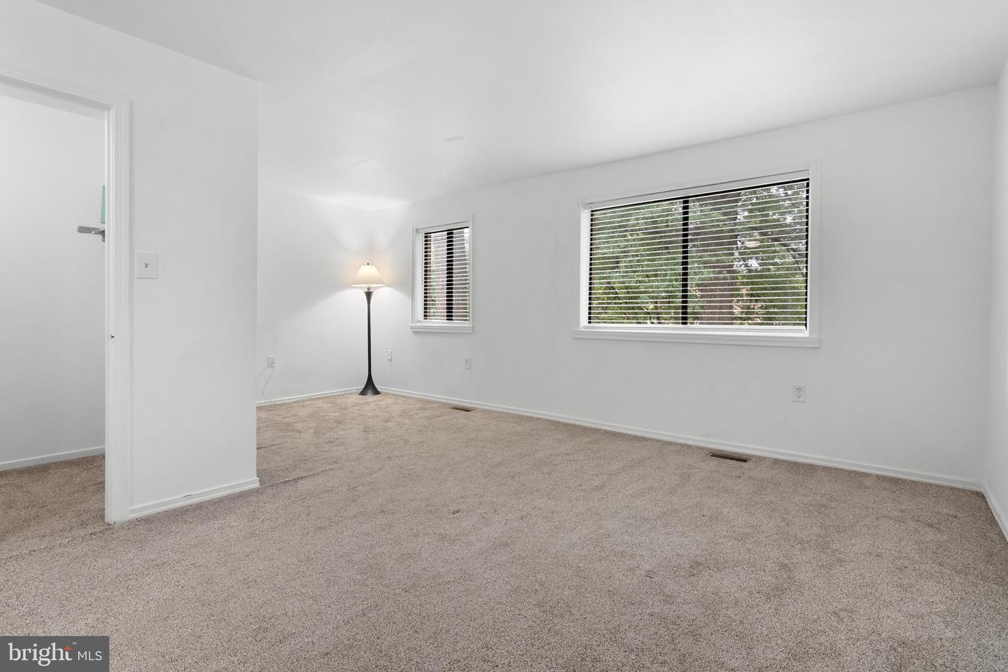 2930 JERMANTOWN RD #13, OAKTON, Virginia 22124, 3 Bedrooms Bedrooms, ,2 BathroomsBathrooms,Residential,For sale,2930 JERMANTOWN RD #13,VAFX2237794 MLS # VAFX2237794