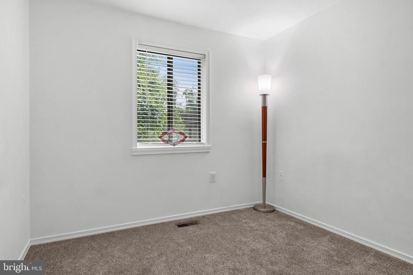 2930 JERMANTOWN RD #13, OAKTON, Virginia 22124, 3 Bedrooms Bedrooms, ,2 BathroomsBathrooms,Residential,For sale,2930 JERMANTOWN RD #13,VAFX2237794 MLS # VAFX2237794