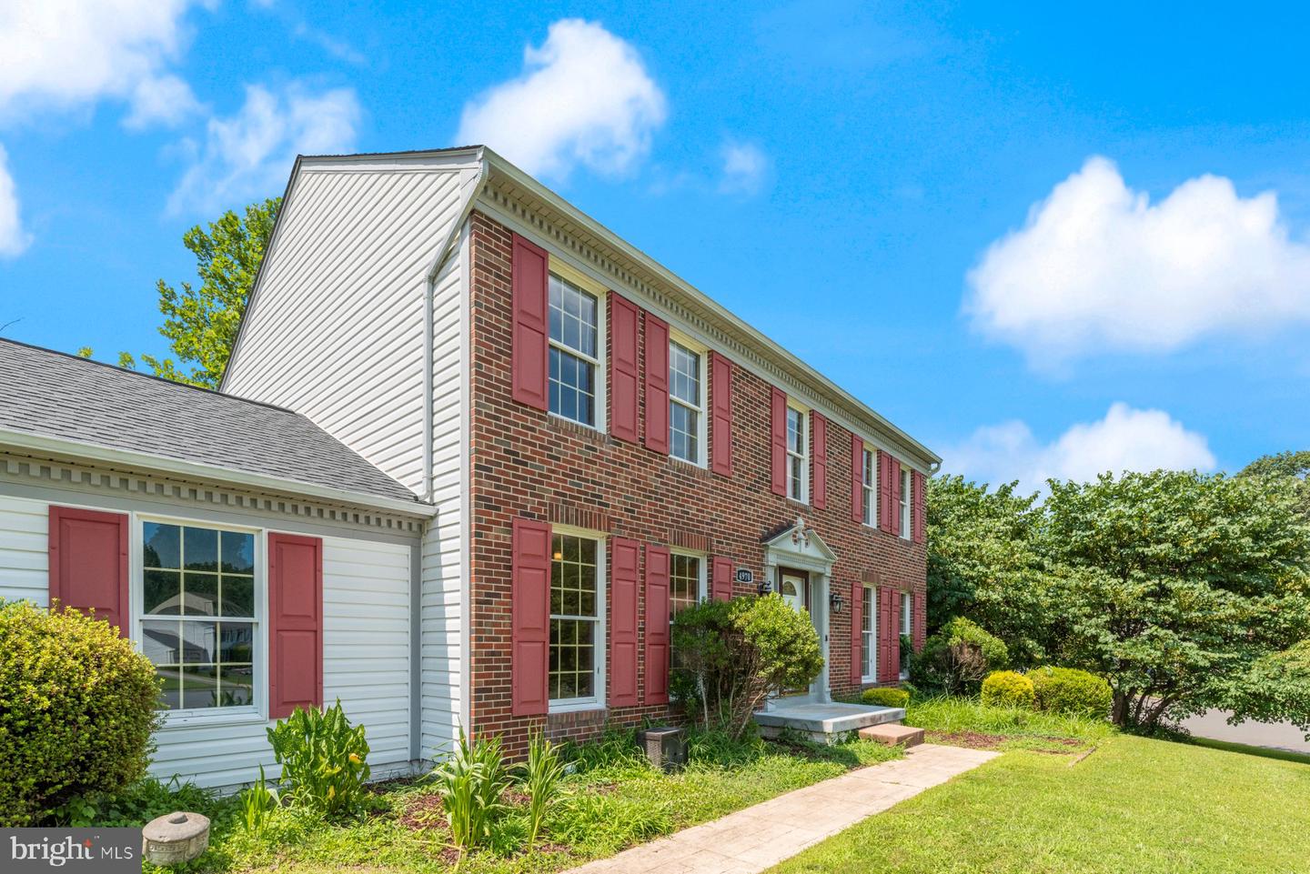 4970 MANOR HOUSE CT, WOODBRIDGE, Virginia 22193, 4 Bedrooms Bedrooms, ,3 BathroomsBathrooms,Residential,For sale,4970 MANOR HOUSE CT,VAPW2095752 MLS # VAPW2095752