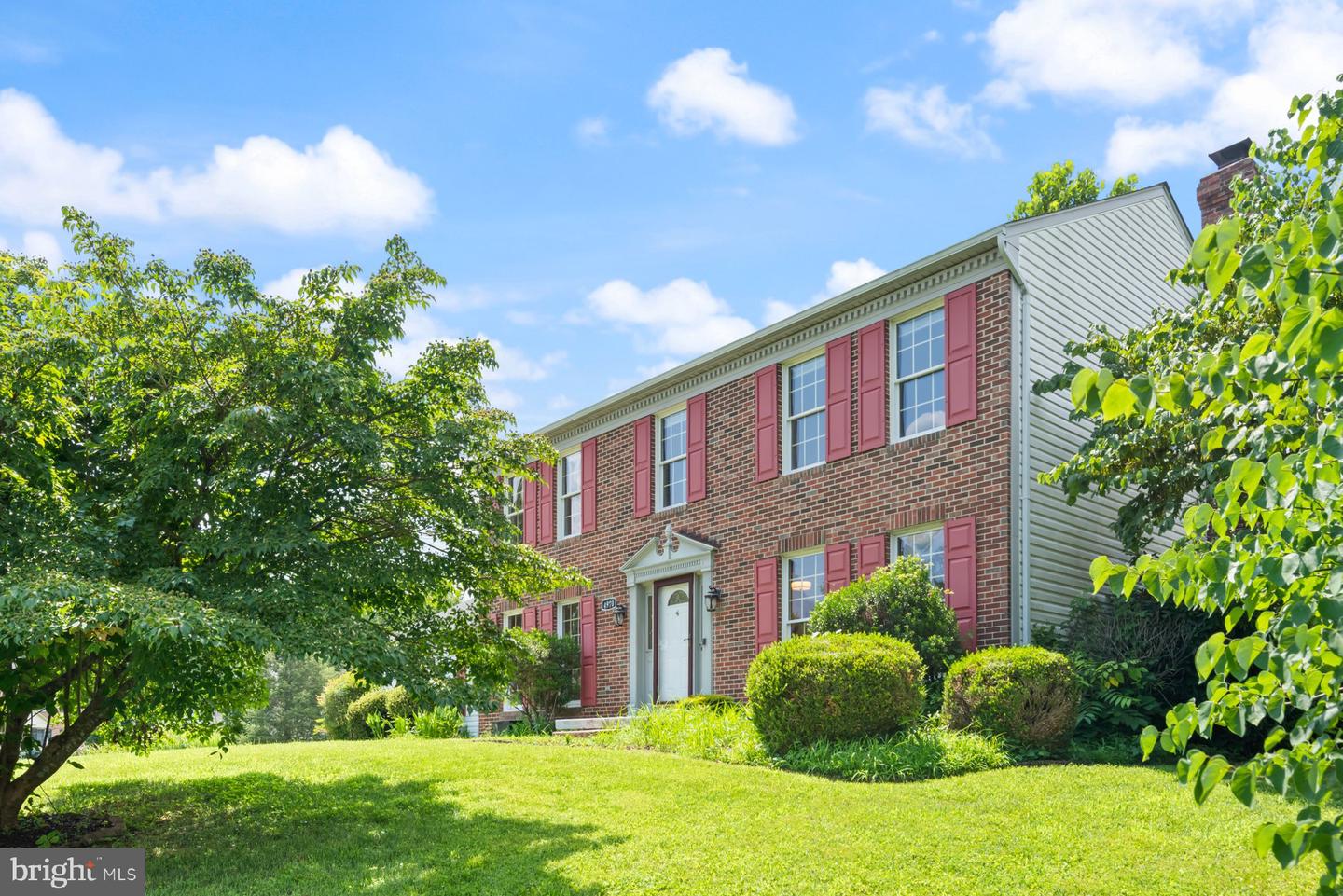 4970 MANOR HOUSE CT, WOODBRIDGE, Virginia 22193, 4 Bedrooms Bedrooms, ,3 BathroomsBathrooms,Residential,For sale,4970 MANOR HOUSE CT,VAPW2095752 MLS # VAPW2095752