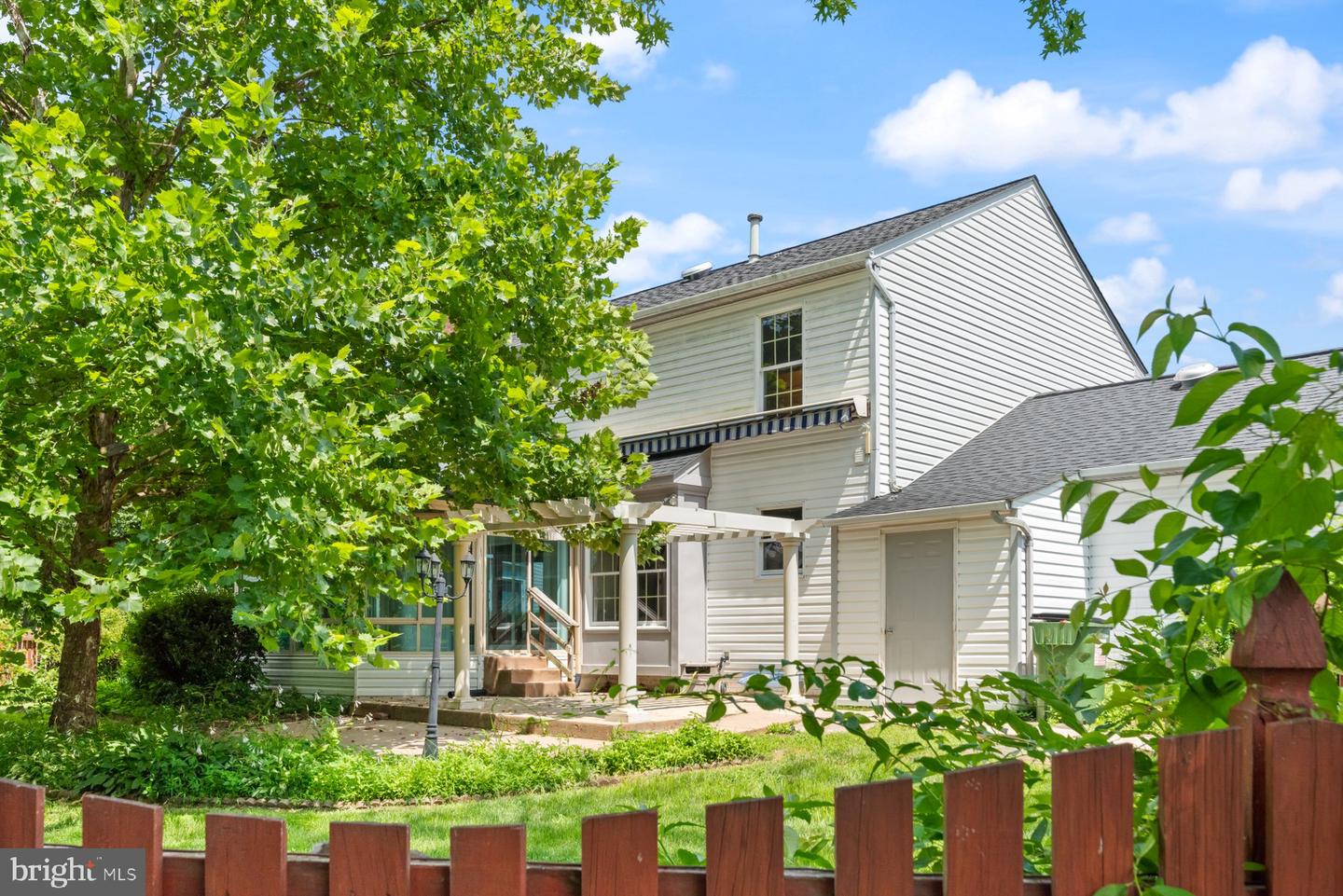 4970 MANOR HOUSE CT, WOODBRIDGE, Virginia 22193, 4 Bedrooms Bedrooms, ,3 BathroomsBathrooms,Residential,For sale,4970 MANOR HOUSE CT,VAPW2095752 MLS # VAPW2095752