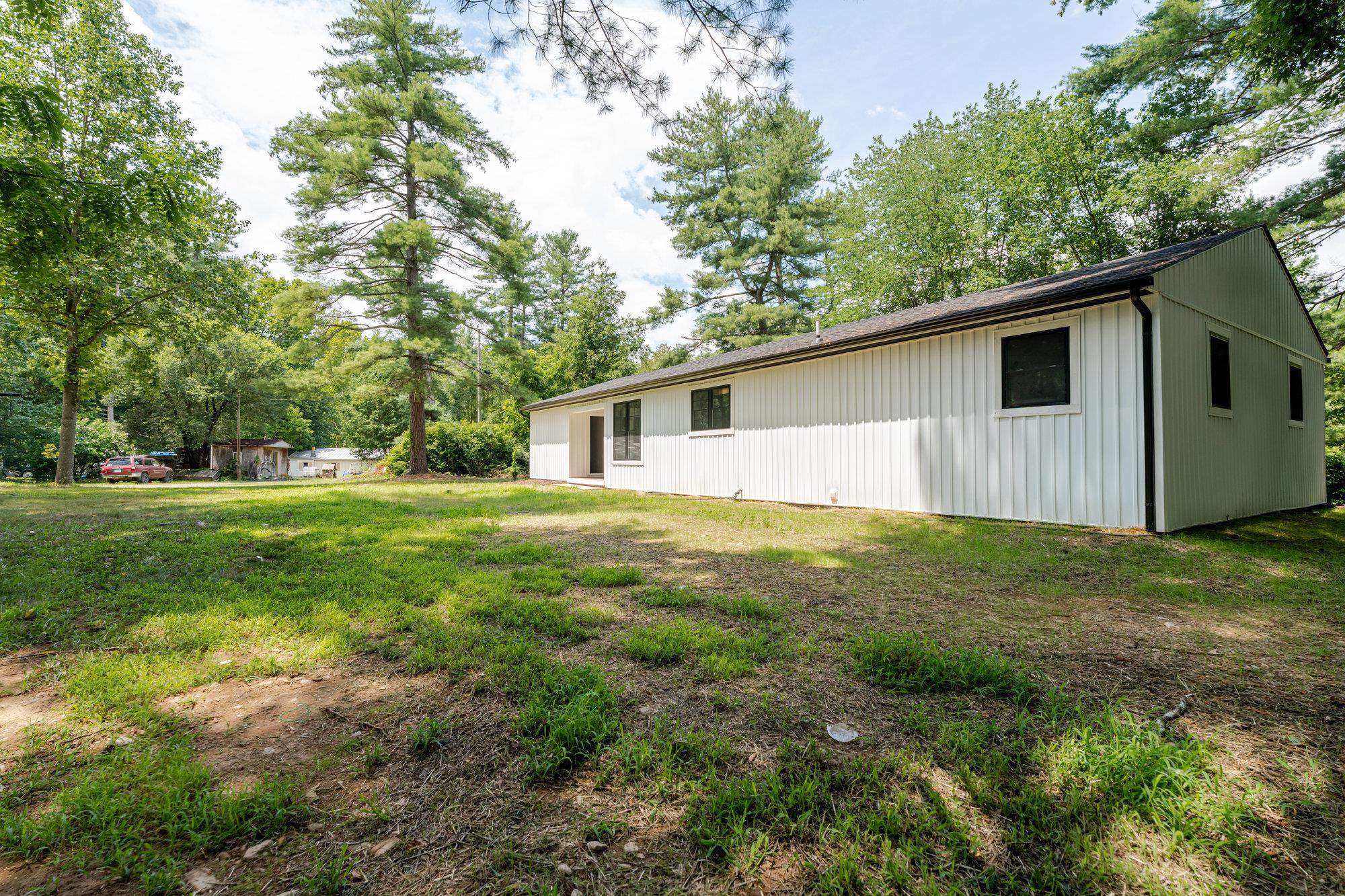 9048 CINDER RUN LN, ELKTON, Virginia 22827, 3 Bedrooms Bedrooms, ,1 BathroomBathrooms,Residential,9048 CINDER RUN LN,666832 MLS # 666832