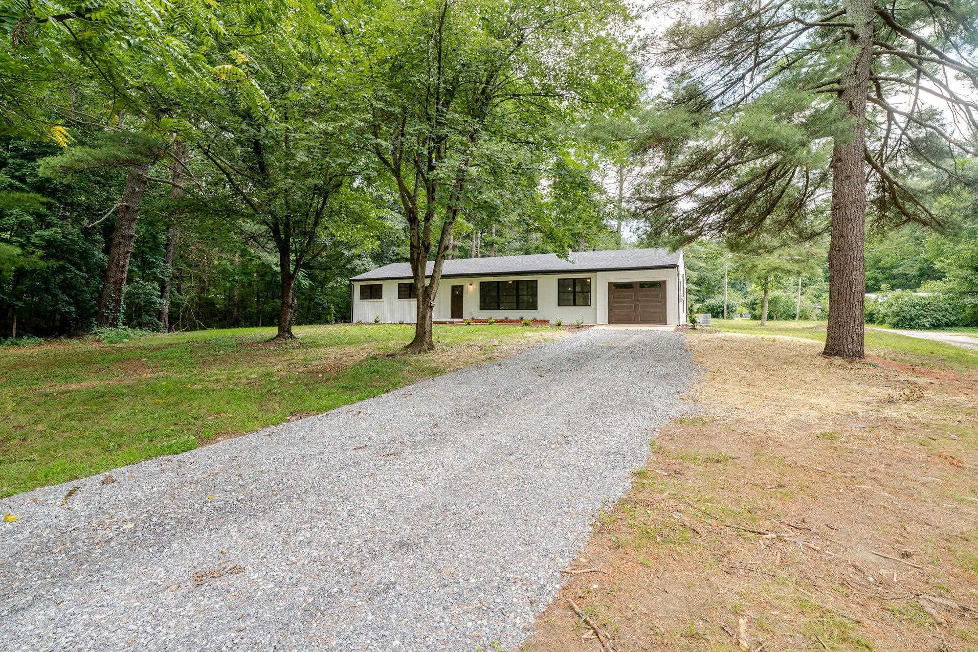 9048 CINDER RUN LN, ELKTON, Virginia 22827, 3 Bedrooms Bedrooms, ,1 BathroomBathrooms,Residential,9048 CINDER RUN LN,666832 MLS # 666832