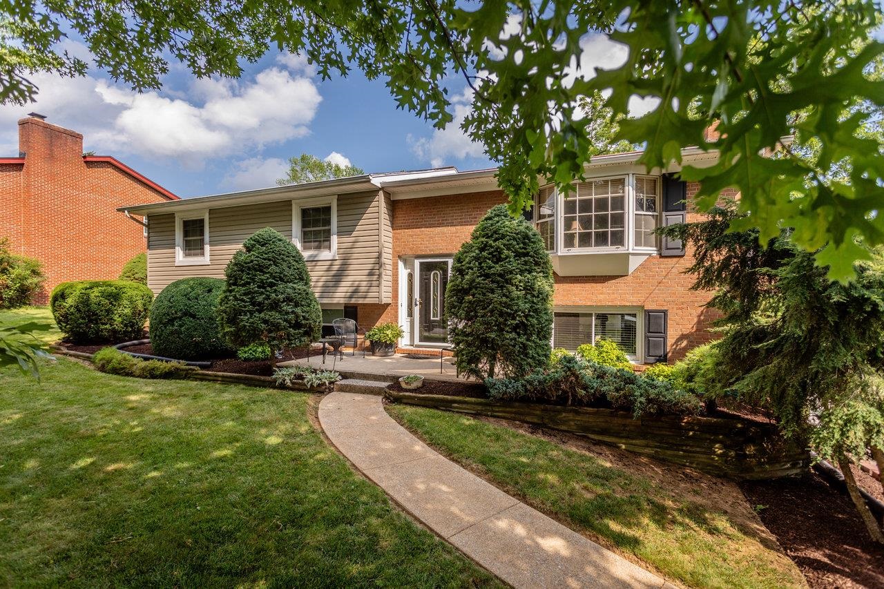 1112 SHARPES DR, HARRISONBURG, Virginia 22801, 5 Bedrooms Bedrooms, ,3 BathroomsBathrooms,Residential,1112 SHARPES DR,666835 MLS # 666835