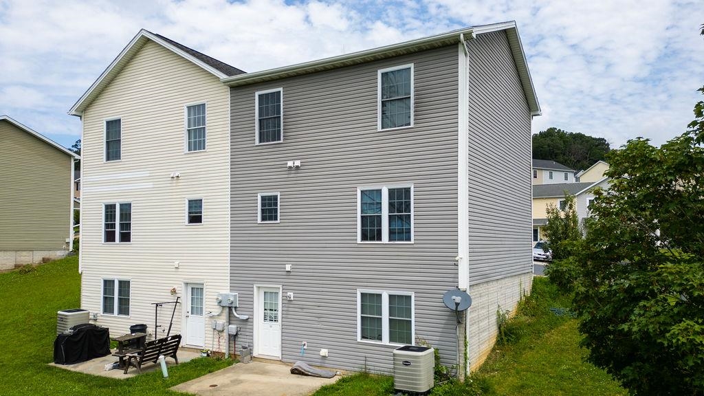 255 JERICHO RD, ROCKINGHAM, Virginia 22801, 3 Bedrooms Bedrooms, ,1 BathroomBathrooms,Residential,255 JERICHO RD,666837 MLS # 666837
