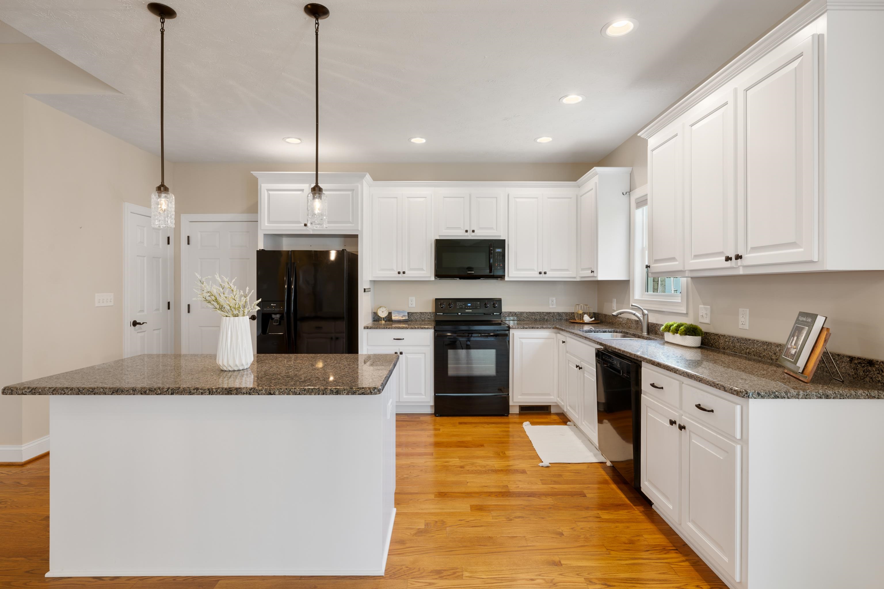 26 PEBBLE CT, STUARTS DRAFT, Virginia 24477, 2 Bedrooms Bedrooms, ,2 BathroomsBathrooms,Residential,26 PEBBLE CT,666841 MLS # 666841