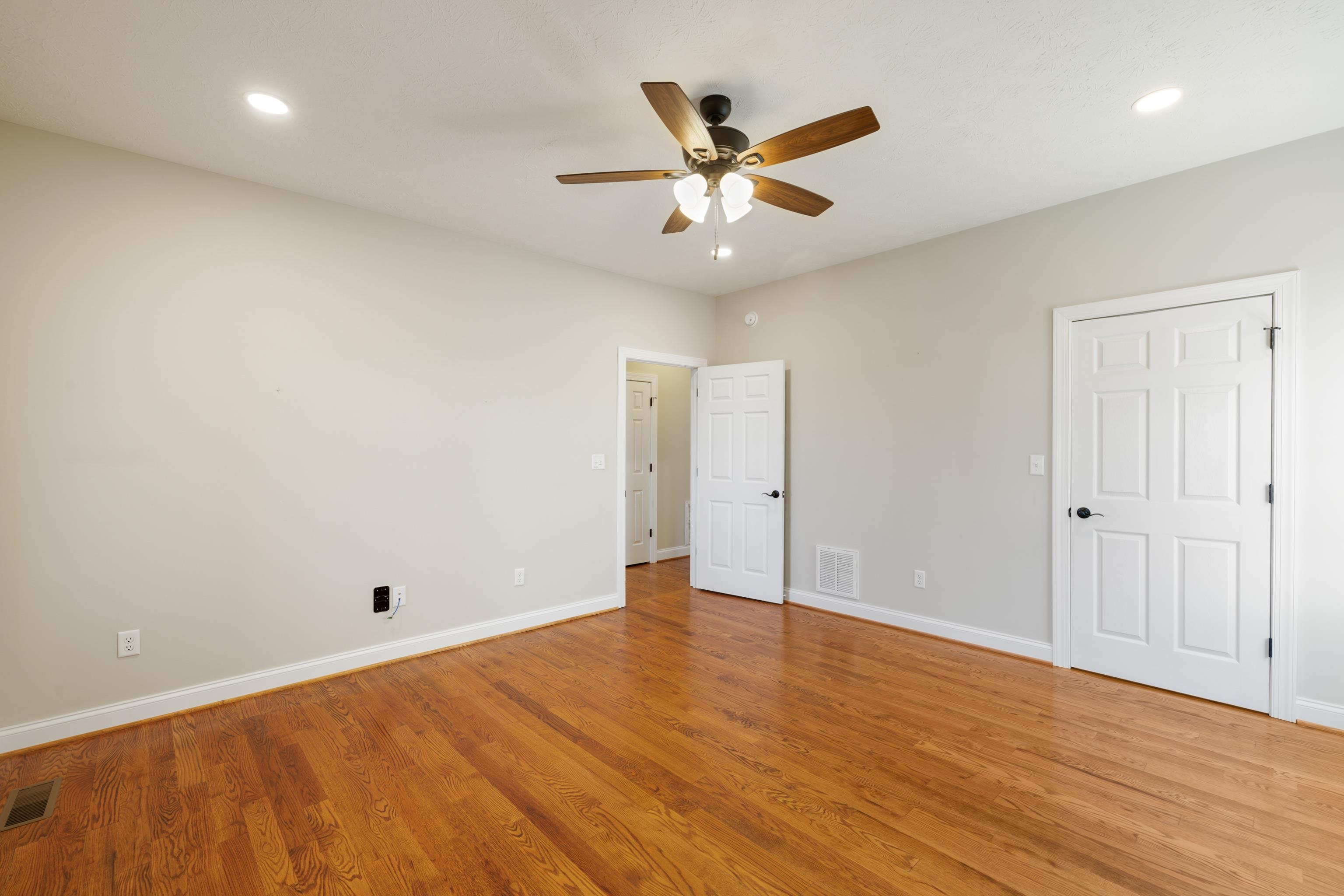 26 PEBBLE CT, STUARTS DRAFT, Virginia 24477, 2 Bedrooms Bedrooms, ,2 BathroomsBathrooms,Residential,26 PEBBLE CT,666841 MLS # 666841