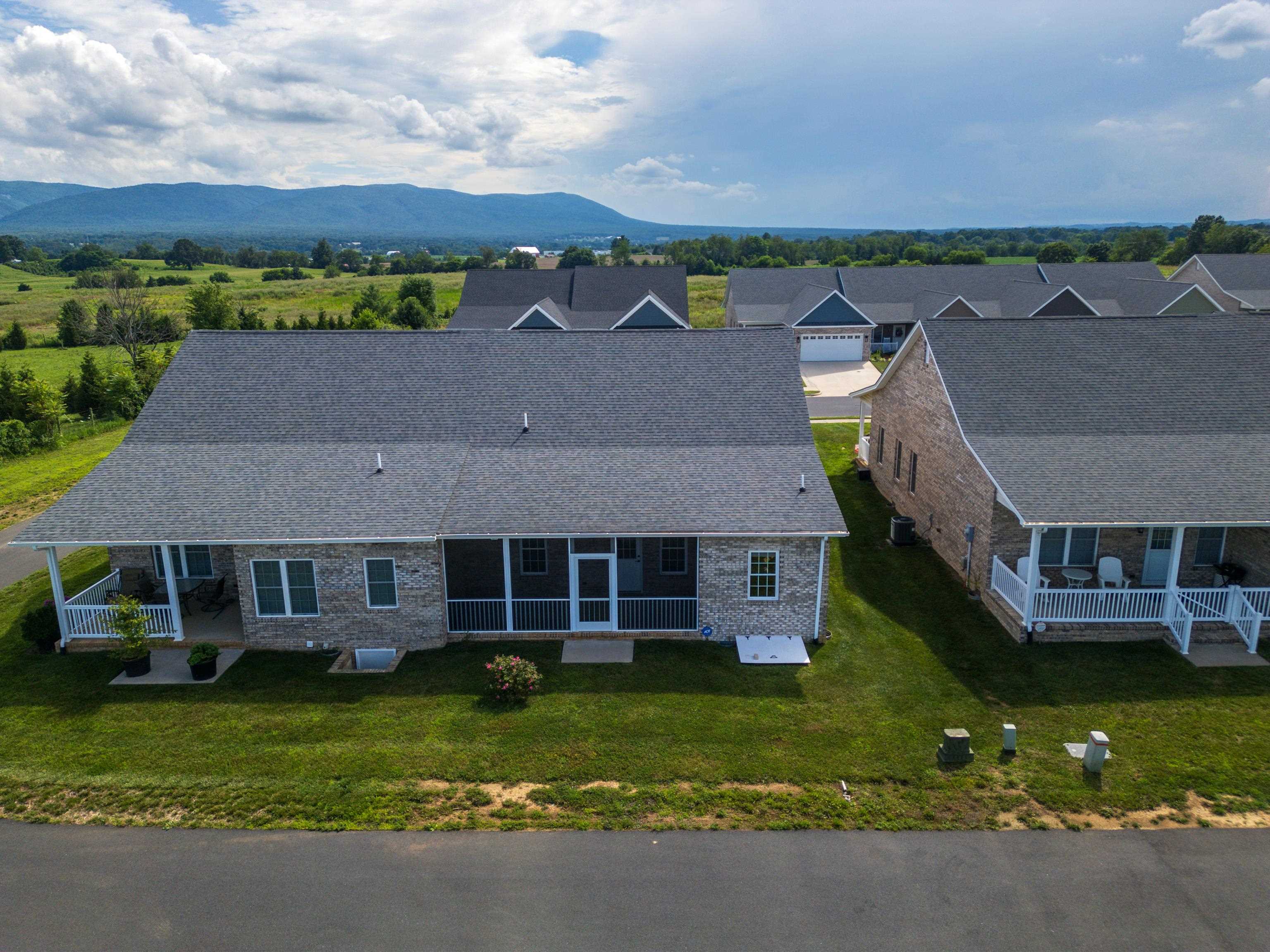 26 PEBBLE CT, STUARTS DRAFT, Virginia 24477, 2 Bedrooms Bedrooms, ,2 BathroomsBathrooms,Residential,26 PEBBLE CT,666841 MLS # 666841