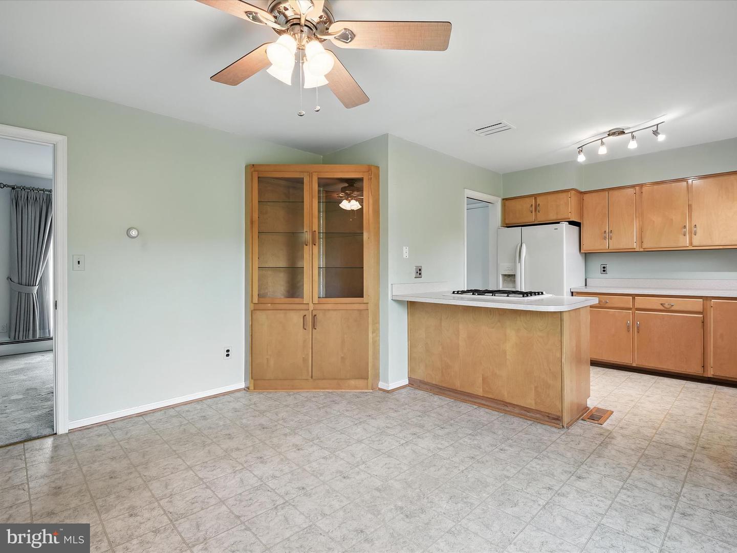 8917 VIRGINIA AVE, MANASSAS, Virginia 20110, 3 Bedrooms Bedrooms, ,2 BathroomsBathrooms,Residential,For sale,8917 VIRGINIA AVE,VAMN2008540 MLS # VAMN2008540