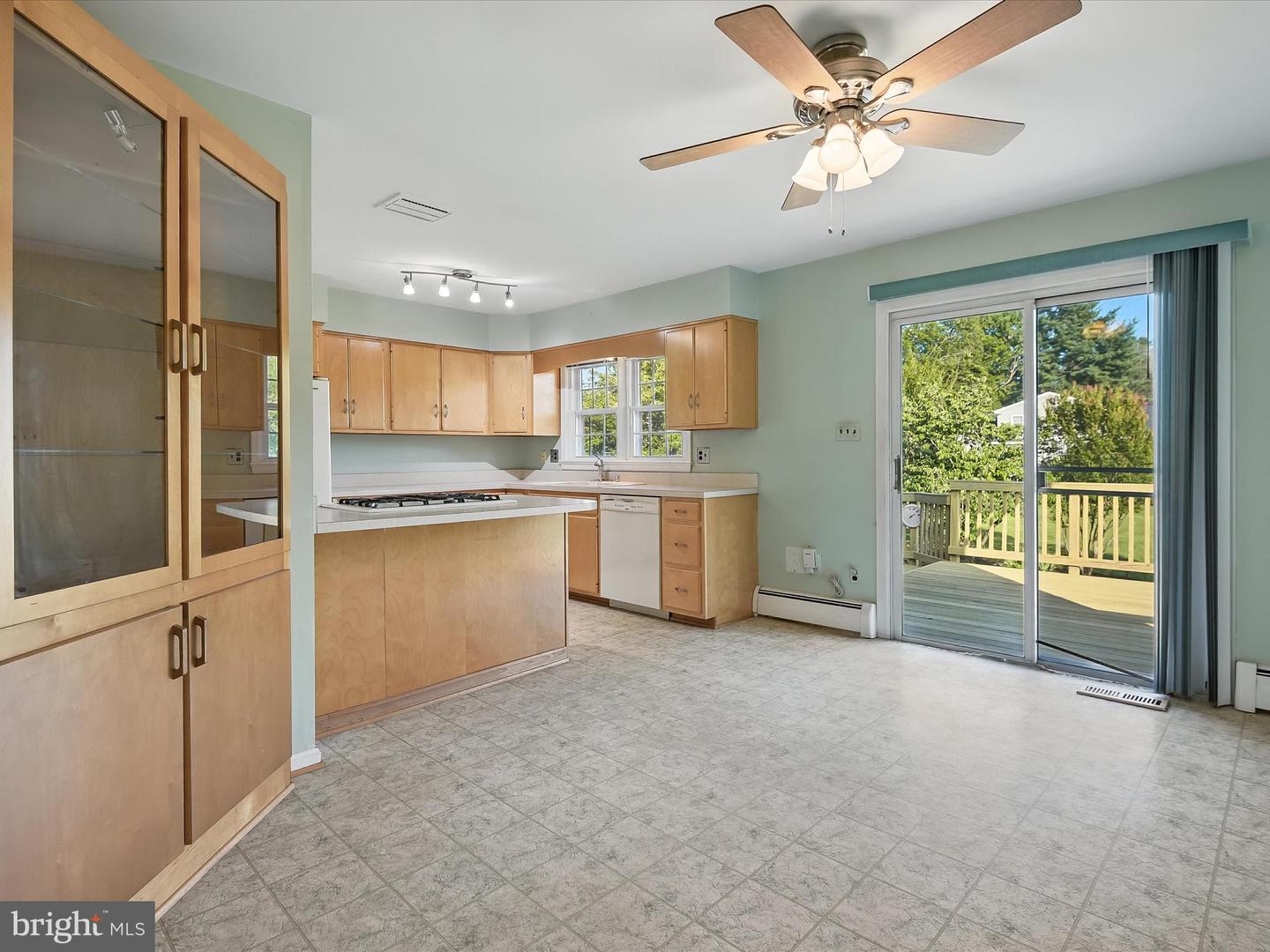 8917 VIRGINIA AVE, MANASSAS, Virginia 20110, 3 Bedrooms Bedrooms, ,2 BathroomsBathrooms,Residential,For sale,8917 VIRGINIA AVE,VAMN2008540 MLS # VAMN2008540