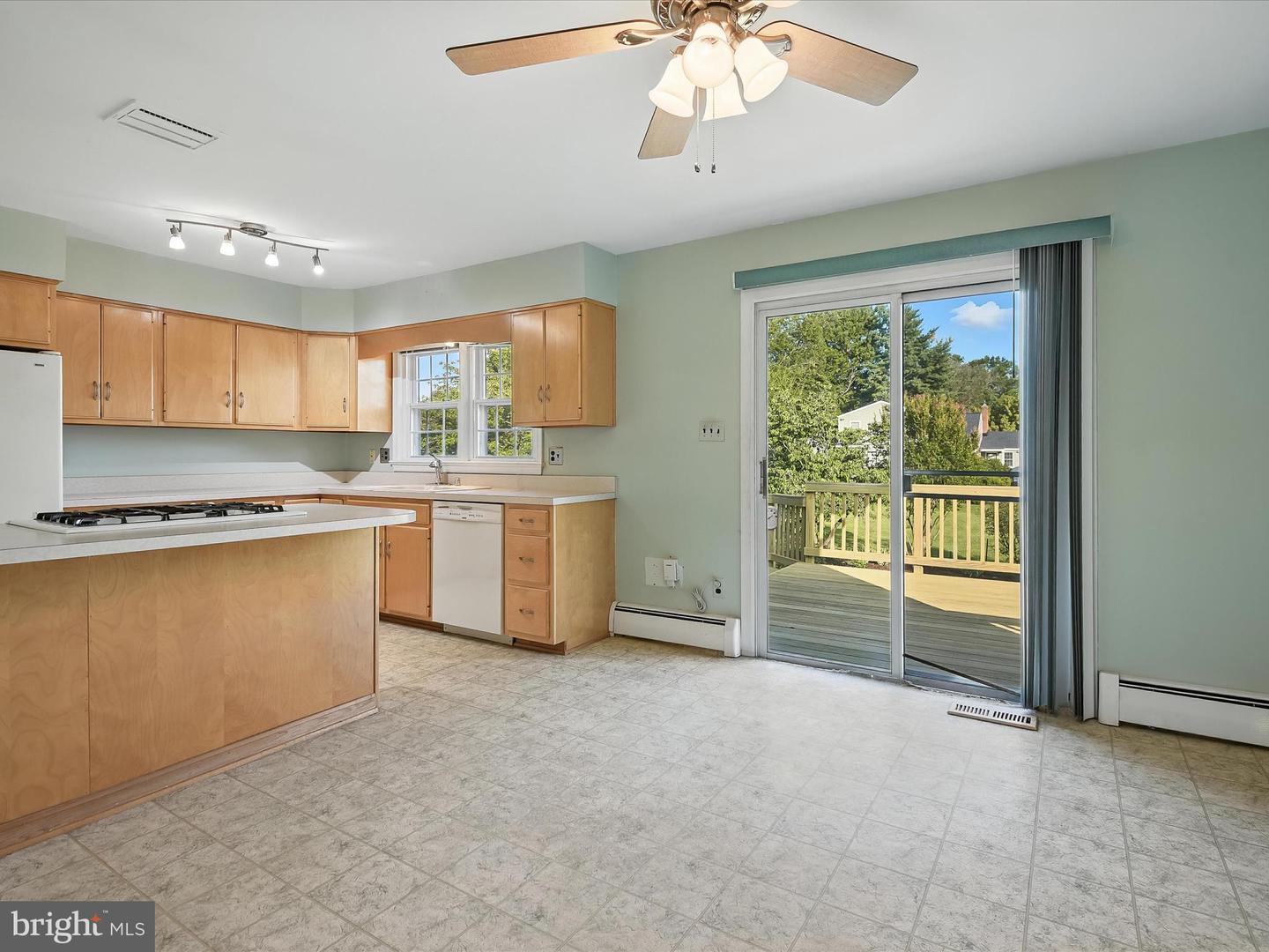 8917 VIRGINIA AVE, MANASSAS, Virginia 20110, 3 Bedrooms Bedrooms, ,2 BathroomsBathrooms,Residential,For sale,8917 VIRGINIA AVE,VAMN2008540 MLS # VAMN2008540
