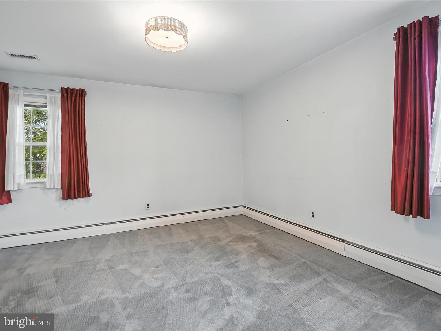 8917 VIRGINIA AVE, MANASSAS, Virginia 20110, 3 Bedrooms Bedrooms, ,2 BathroomsBathrooms,Residential,For sale,8917 VIRGINIA AVE,VAMN2008540 MLS # VAMN2008540