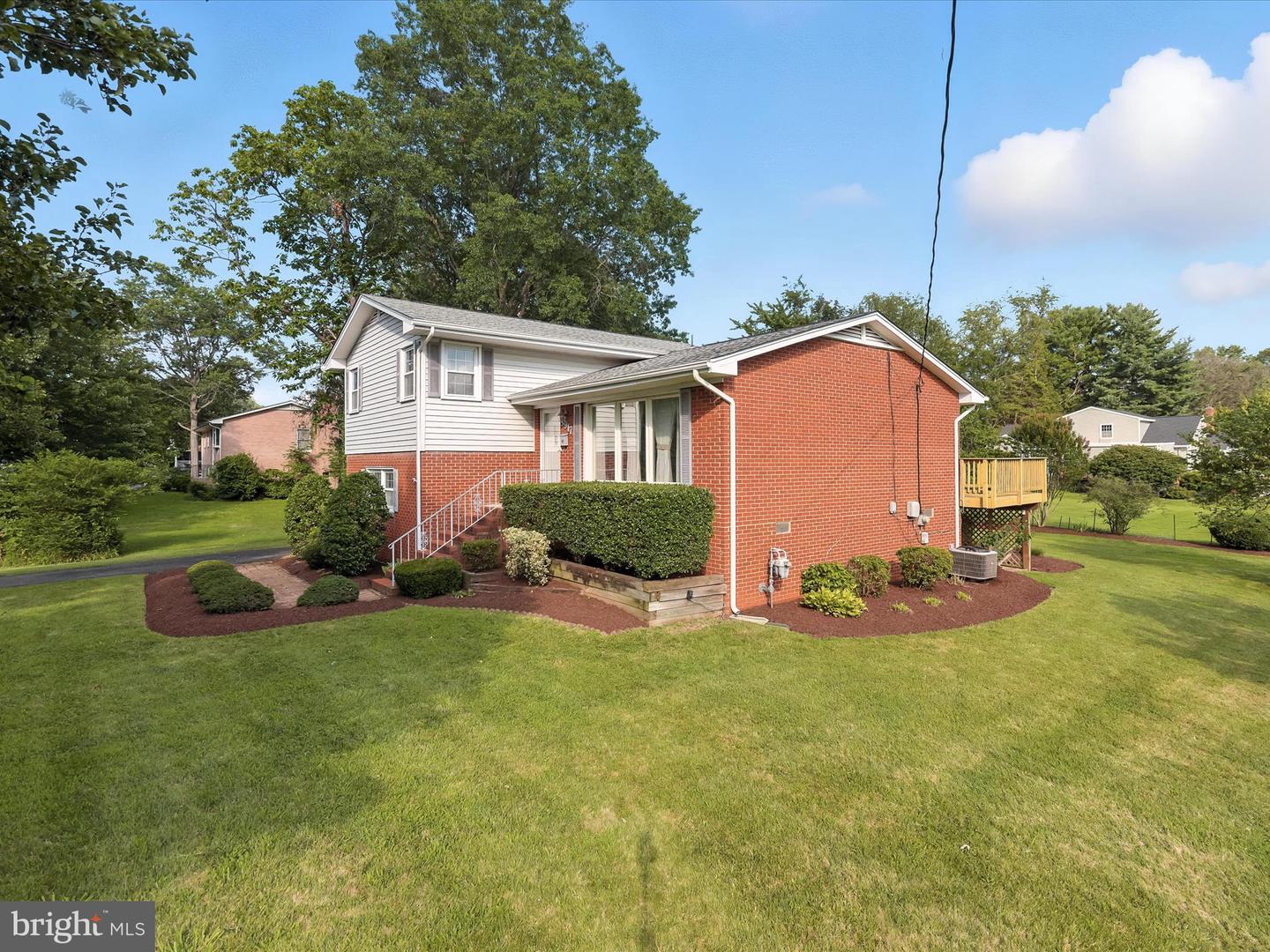 8917 VIRGINIA AVE, MANASSAS, Virginia 20110, 3 Bedrooms Bedrooms, ,2 BathroomsBathrooms,Residential,For sale,8917 VIRGINIA AVE,VAMN2008540 MLS # VAMN2008540