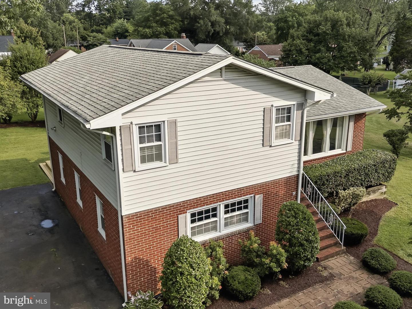 8917 VIRGINIA AVE, MANASSAS, Virginia 20110, 3 Bedrooms Bedrooms, ,2 BathroomsBathrooms,Residential,For sale,8917 VIRGINIA AVE,VAMN2008540 MLS # VAMN2008540