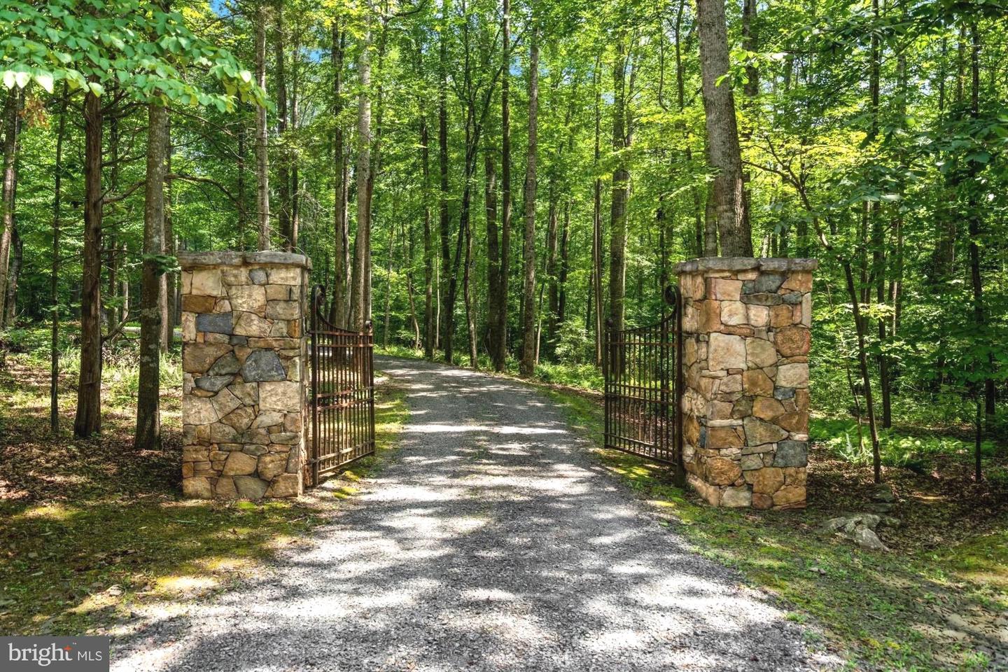 8833 N WALES RD, WARRENTON, Virginia 20186, 3 Bedrooms Bedrooms, ,2 BathroomsBathrooms,Residential,For sale,8833 N WALES RD,VAFQ2017306 MLS # VAFQ2017306