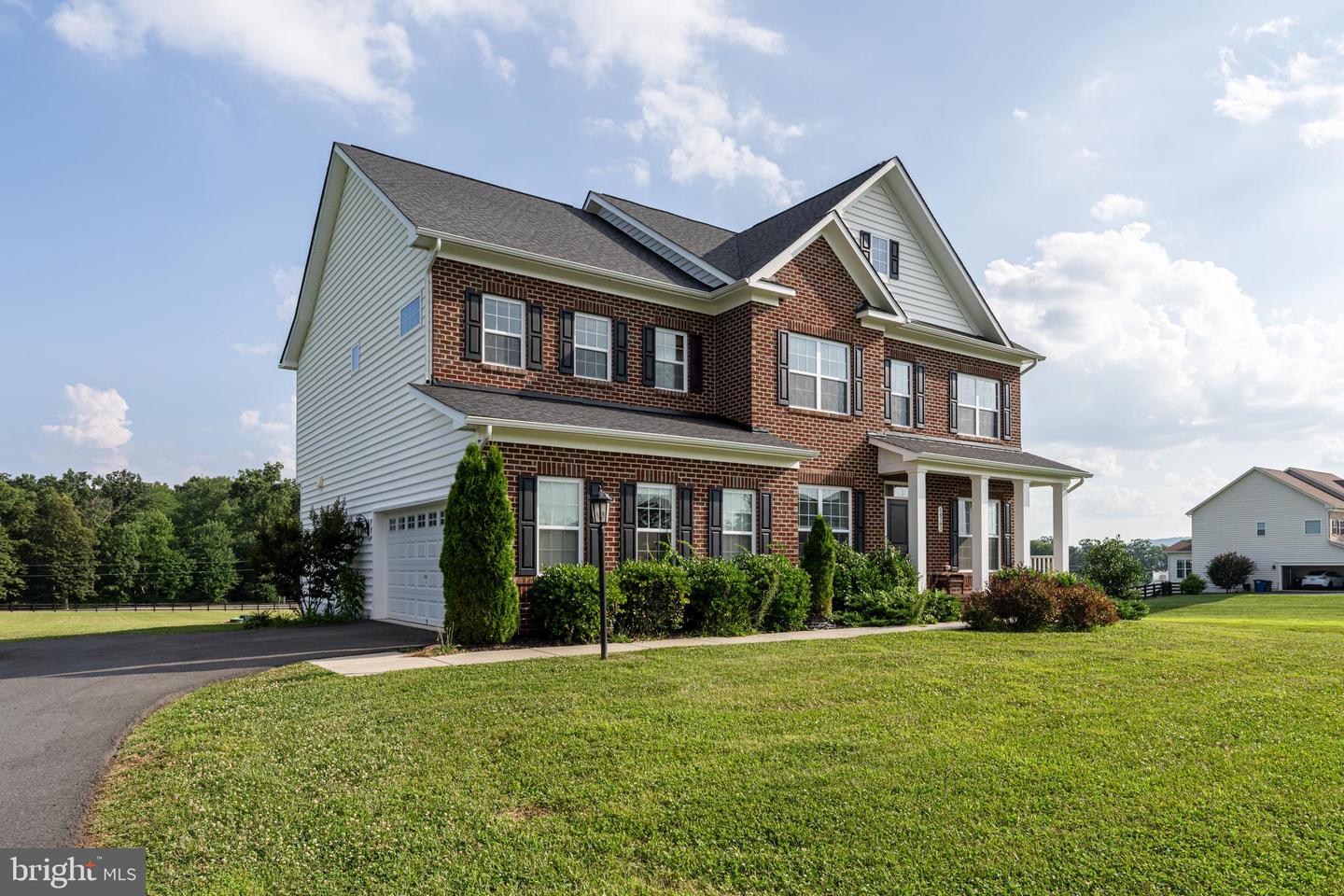 14782 FALCONAIRE PL, LEESBURG, Virginia 20176, 4 Bedrooms Bedrooms, ,4 BathroomsBathrooms,Residential,For sale,14782 FALCONAIRE PL,VALO2101348 MLS # VALO2101348